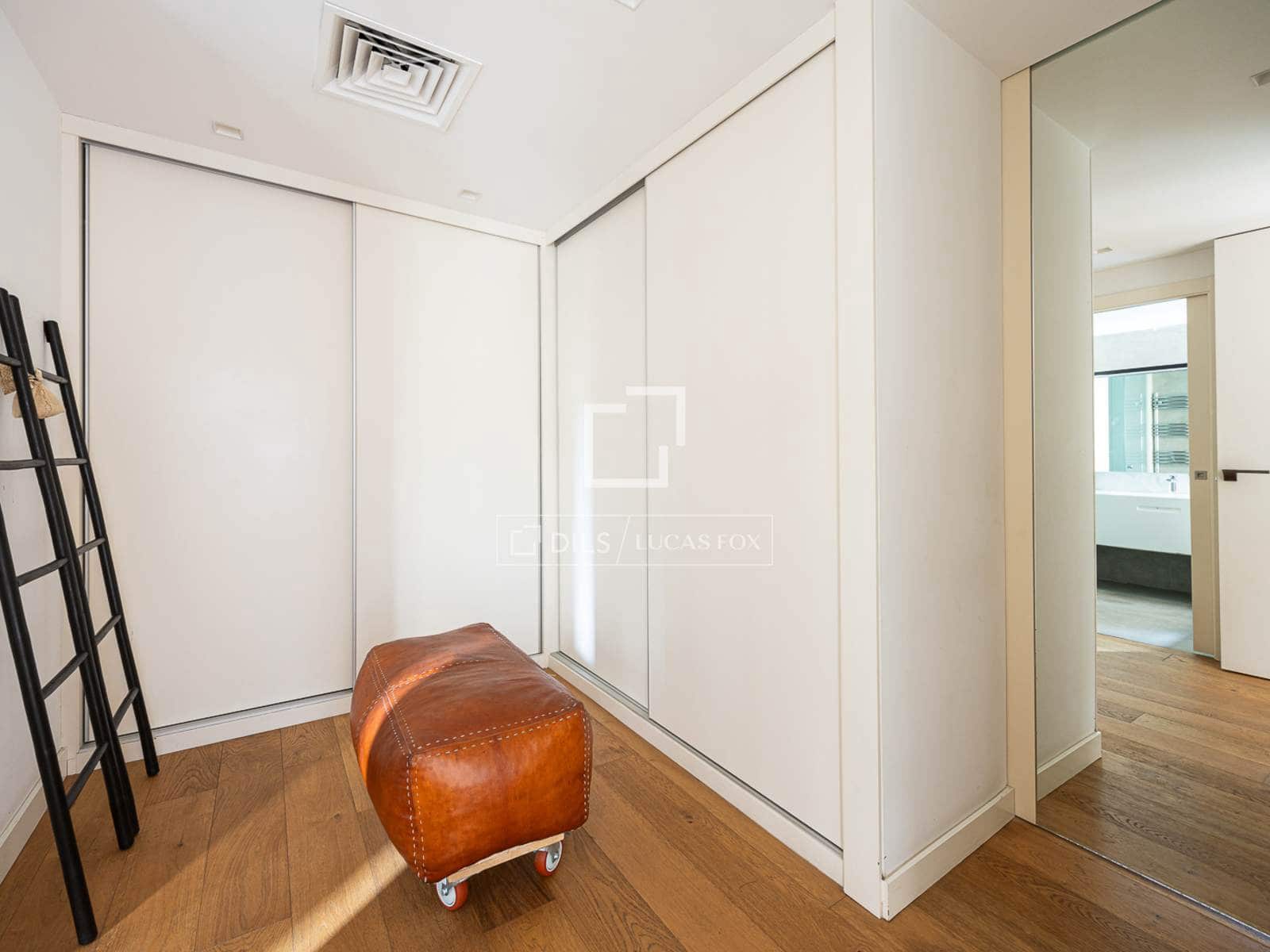 4 soverom Villa til salgs i Barcelona by med svømmebasseng garasje - € 2 490 000 (Ref: 10165527)