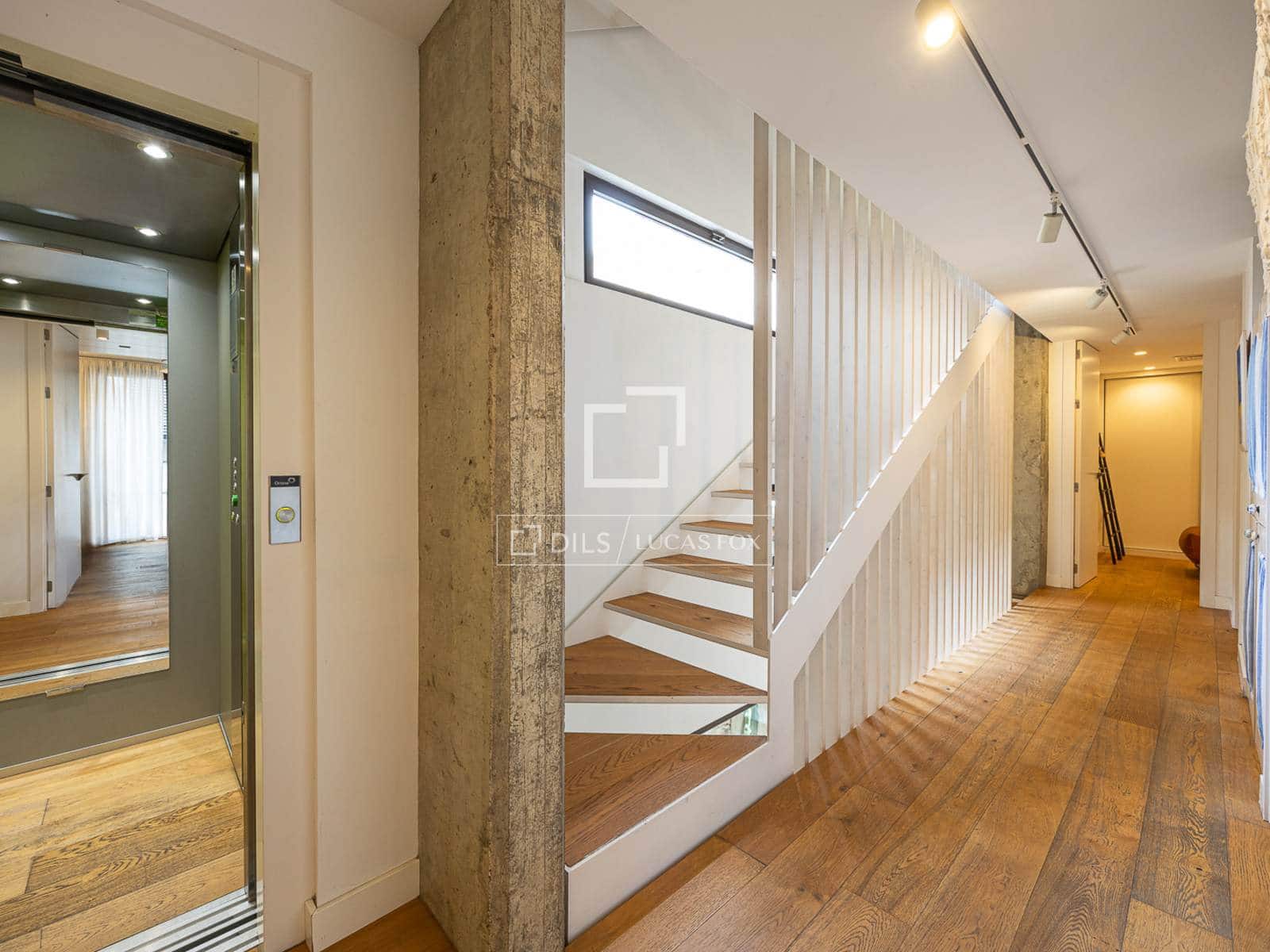 4 soverom Villa til salgs i Barcelona by med svømmebasseng garasje - € 2 490 000 (Ref: 10165527)