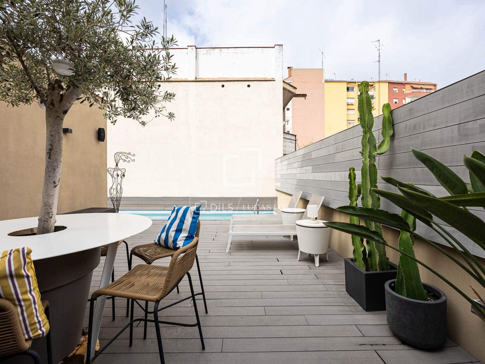 4 soverom Villa til salgs i Barcelona by med svømmebasseng garasje - € 2 490 000 (Ref: 10165527)
