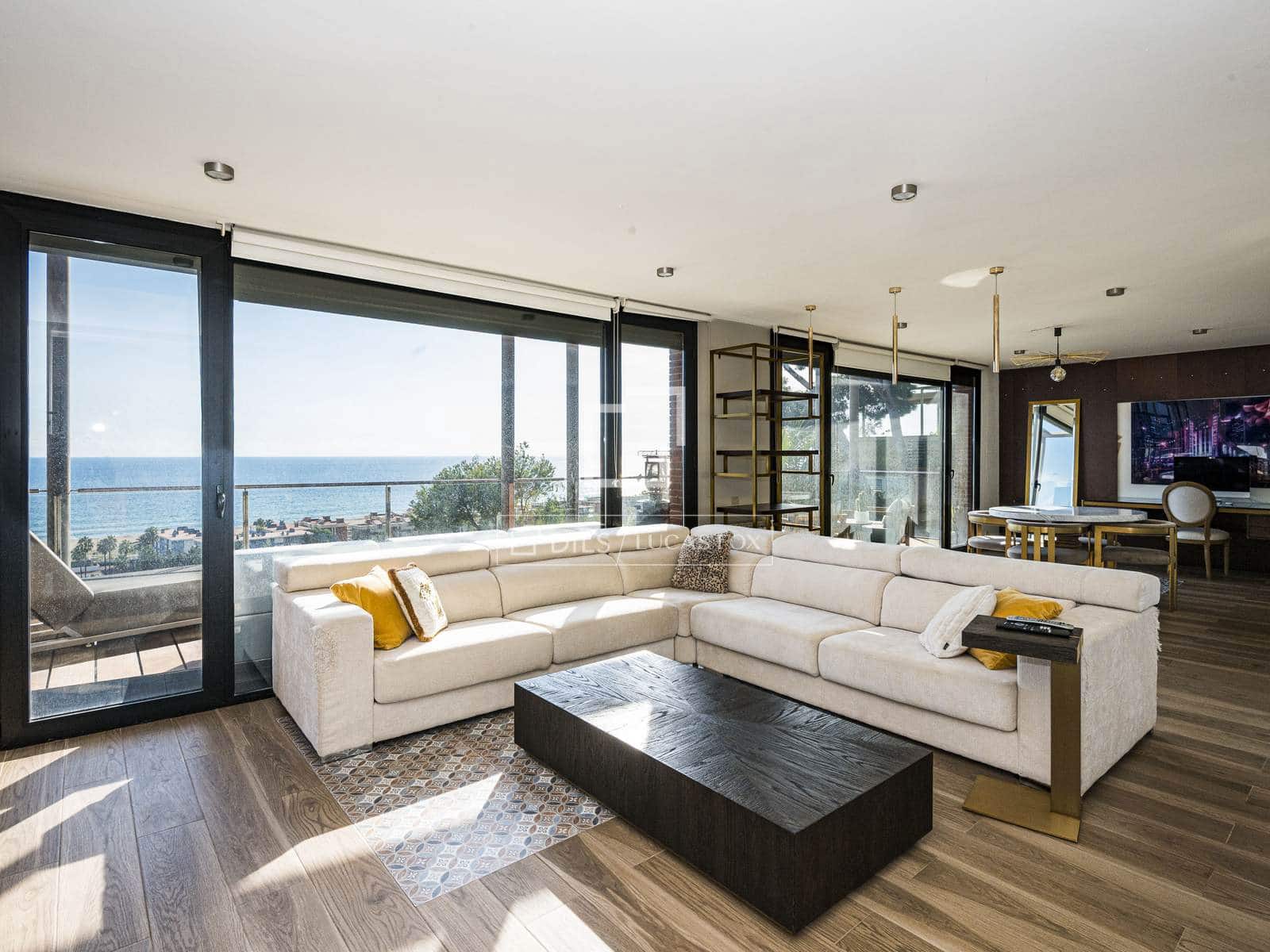 5 bedroom Villa for rent in Sitges with pool garage - € 6,950 (Ref: 10165665)