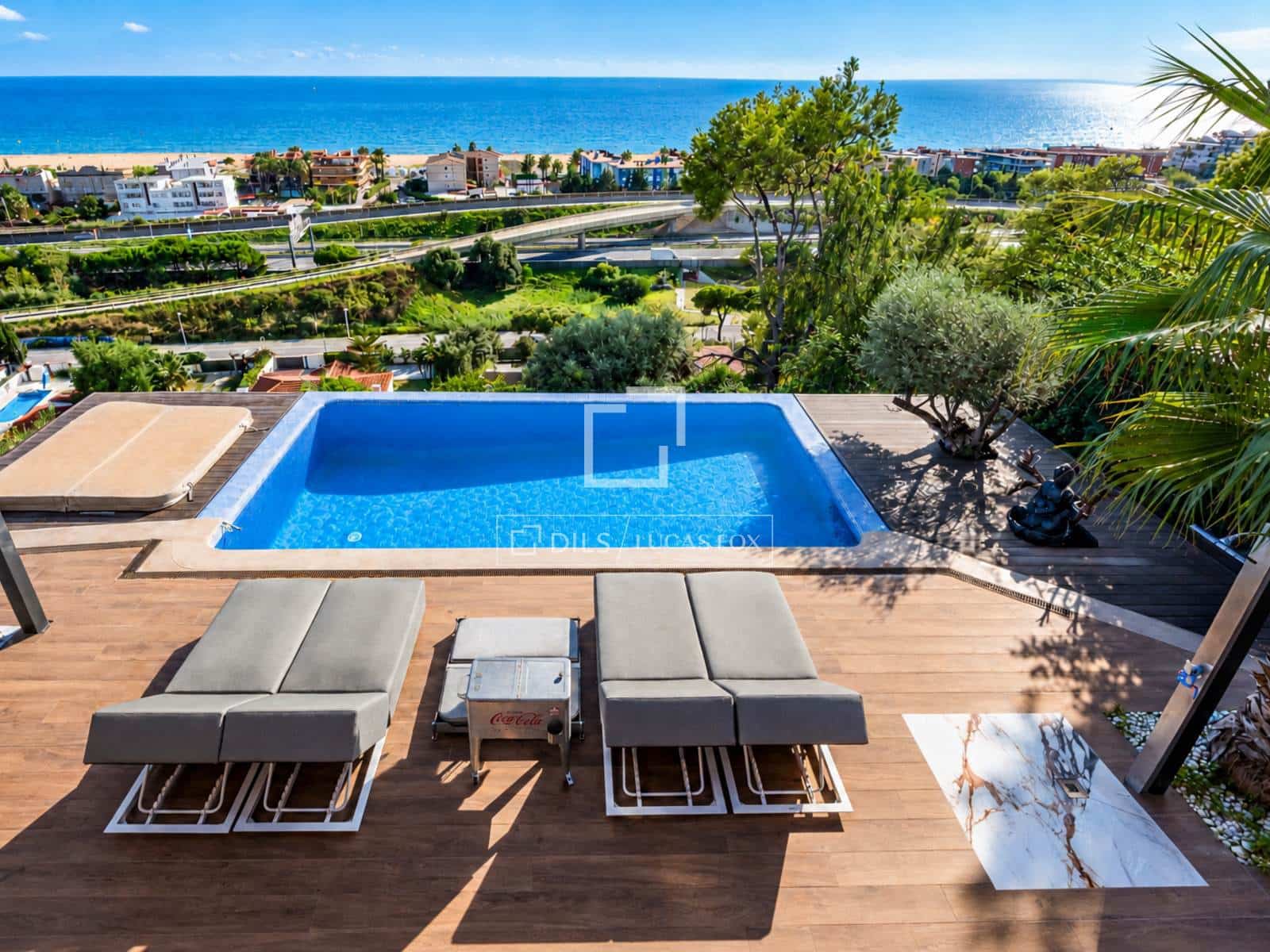 5 bedroom Villa for rent in Sitges with pool garage - € 6,950 (Ref: 10165665)