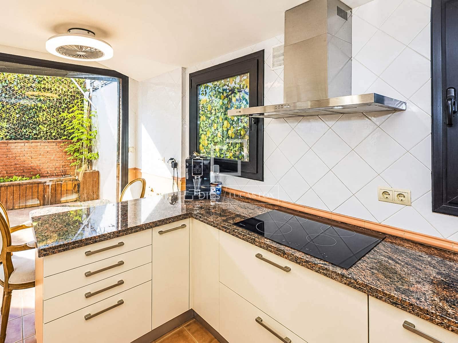 5 bedroom Villa for rent in Sitges with pool garage - € 6,950 (Ref: 10165665)