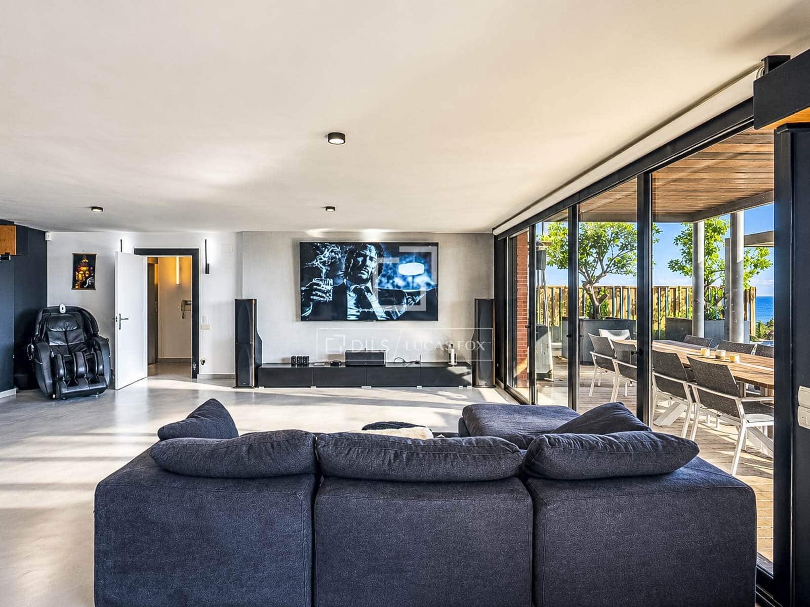 5 bedroom Villa for rent in Sitges with pool garage - € 6,950 (Ref: 10165665)