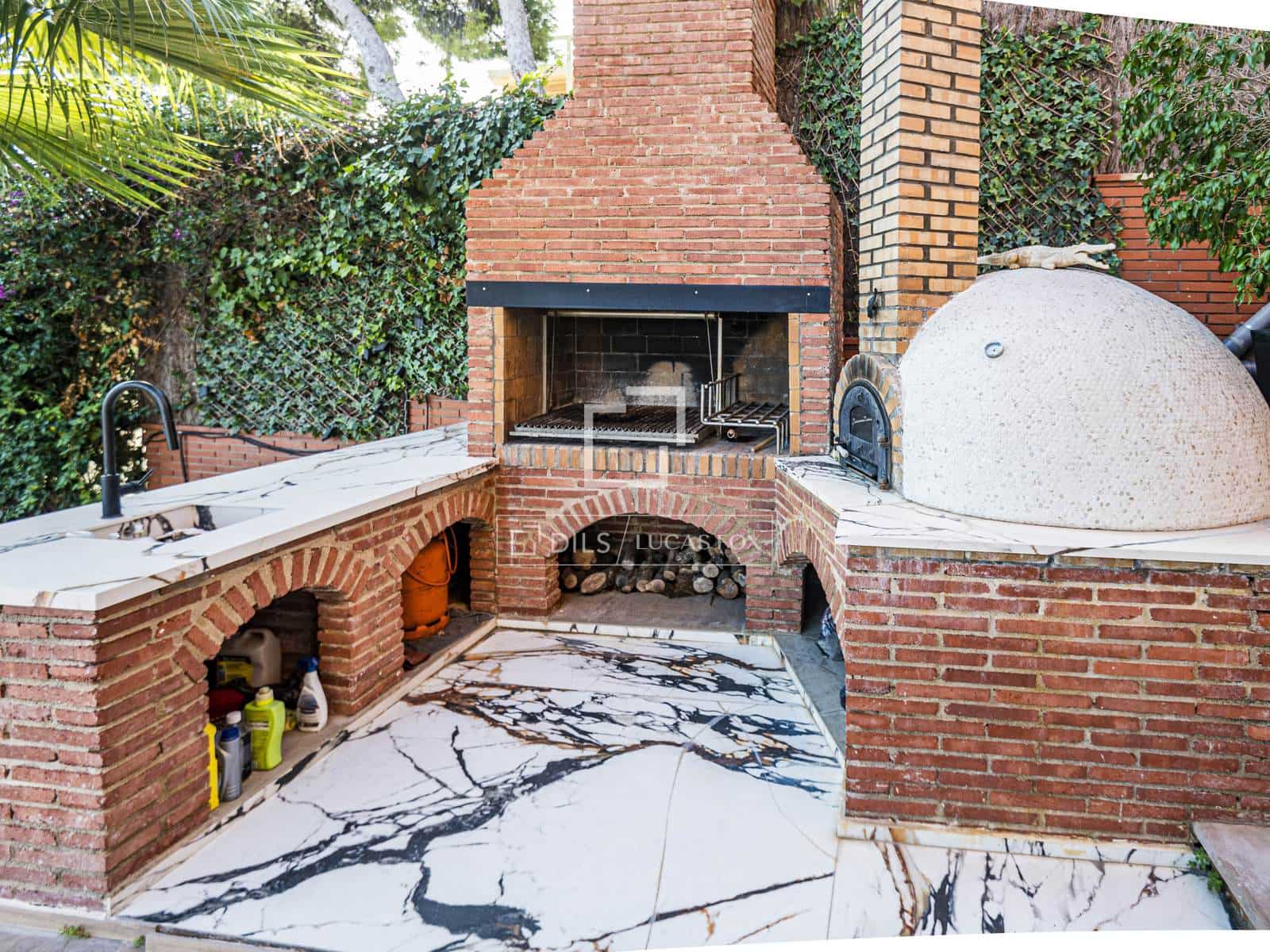 5 bedroom Villa for rent in Sitges with pool garage - € 6,950 (Ref: 10165665)
