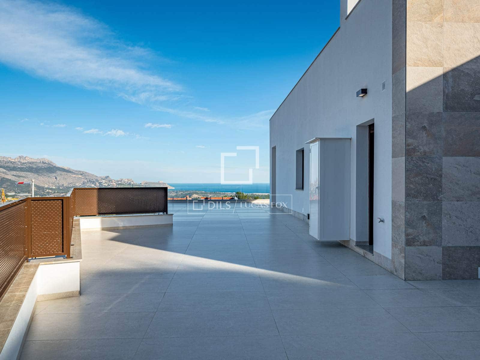 3 soveværelse Villa til salg i Polop med swimmingpool garage - € 659.000 (Ref: 10165808)