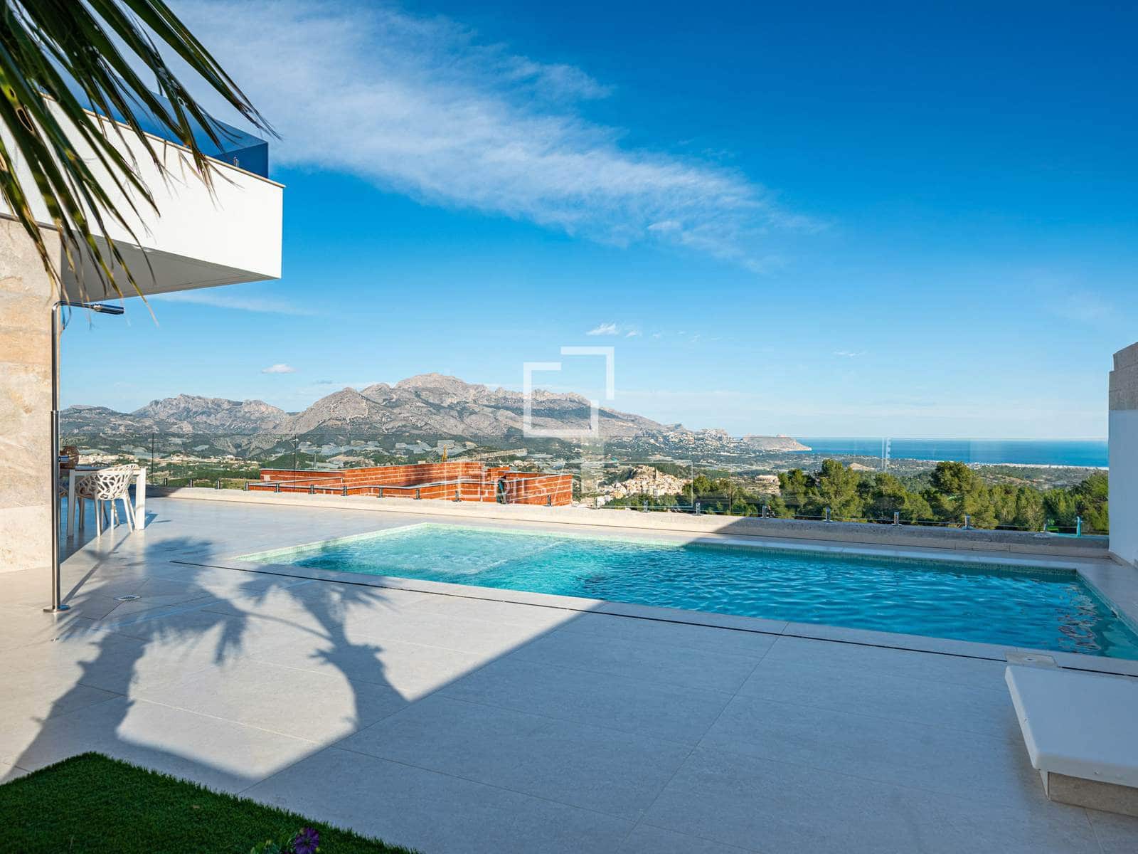 3 soveværelse Villa til salg i Polop med swimmingpool garage - € 659.000 (Ref: 10165808)