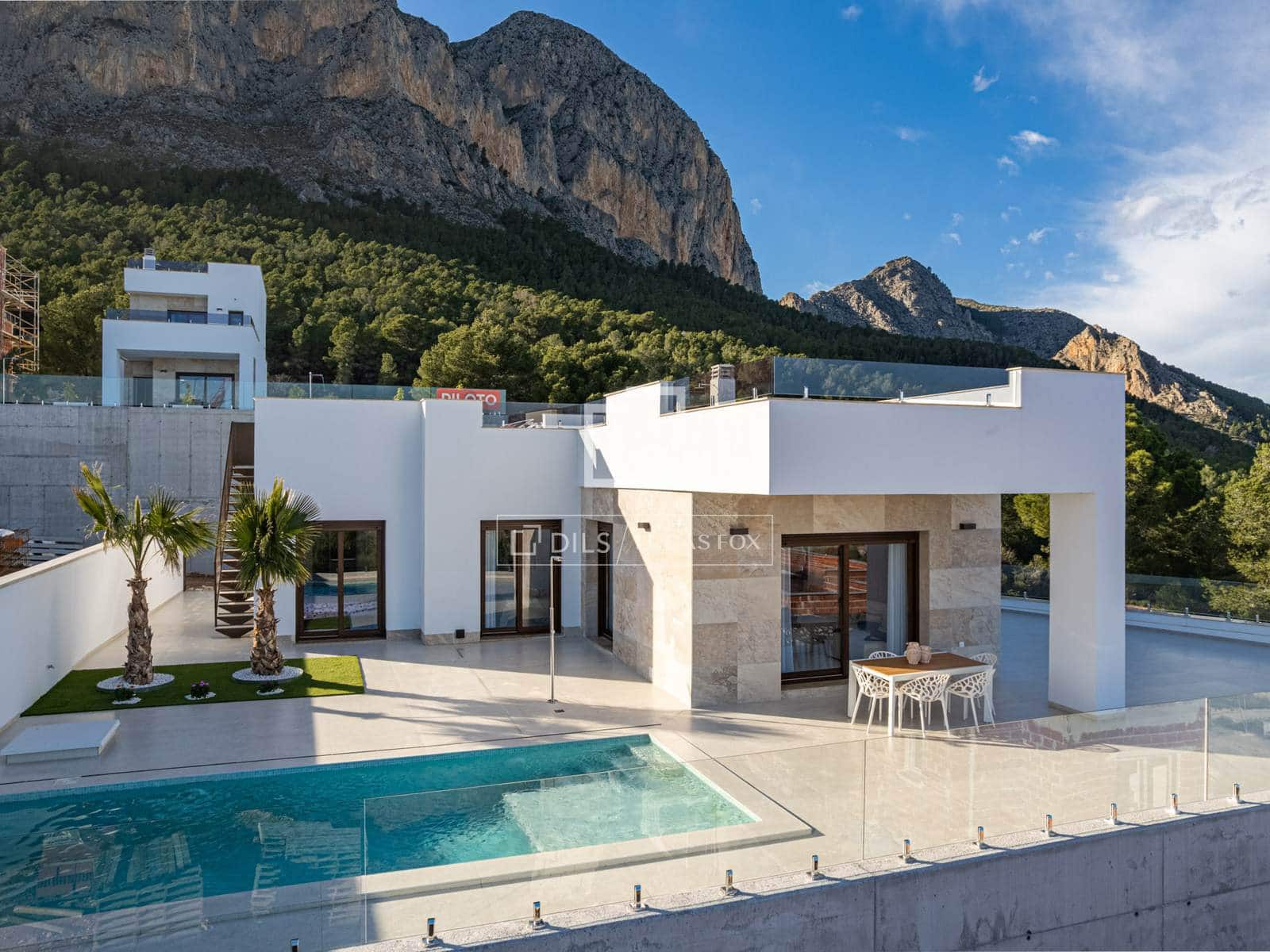 3 soveværelse Villa til salg i Polop med swimmingpool garage - € 659.000 (Ref: 10165808)