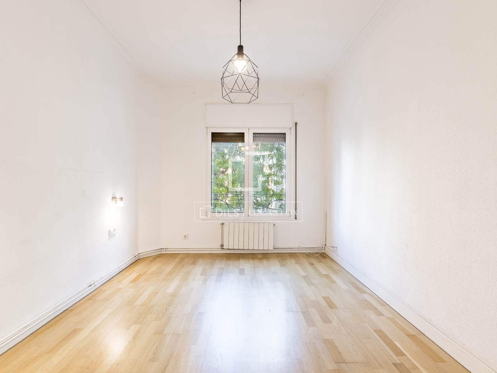 4 bedroom Apartment for sale in Barcelona city - € 850,000 (Ref: 10166922)