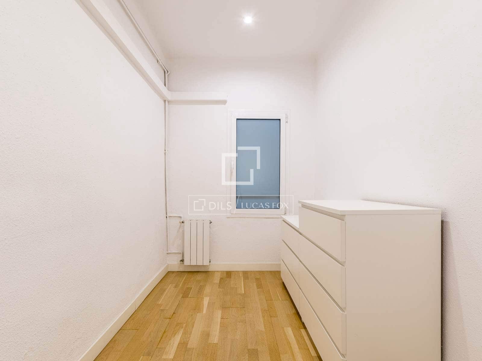 4 bedroom Apartment for sale in Barcelona city - € 850,000 (Ref: 10166922)