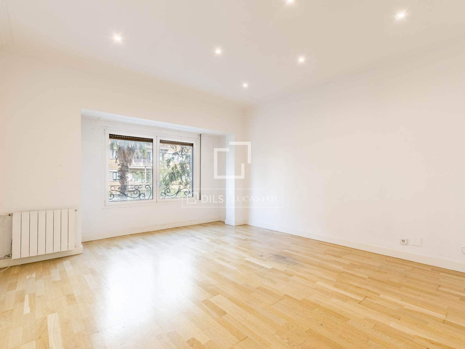 4 bedroom Apartment for sale in Barcelona city - € 850,000 (Ref: 10166922)