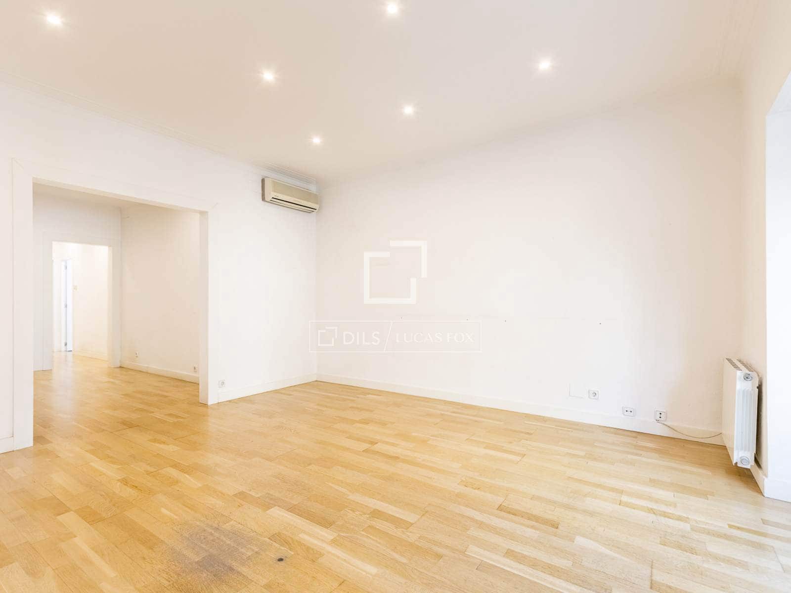 4 bedroom Apartment for sale in Barcelona city - € 850,000 (Ref: 10166922)