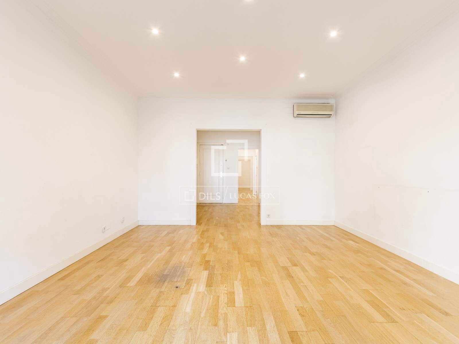 4 bedroom Apartment for sale in Barcelona city - € 850,000 (Ref: 10166922)