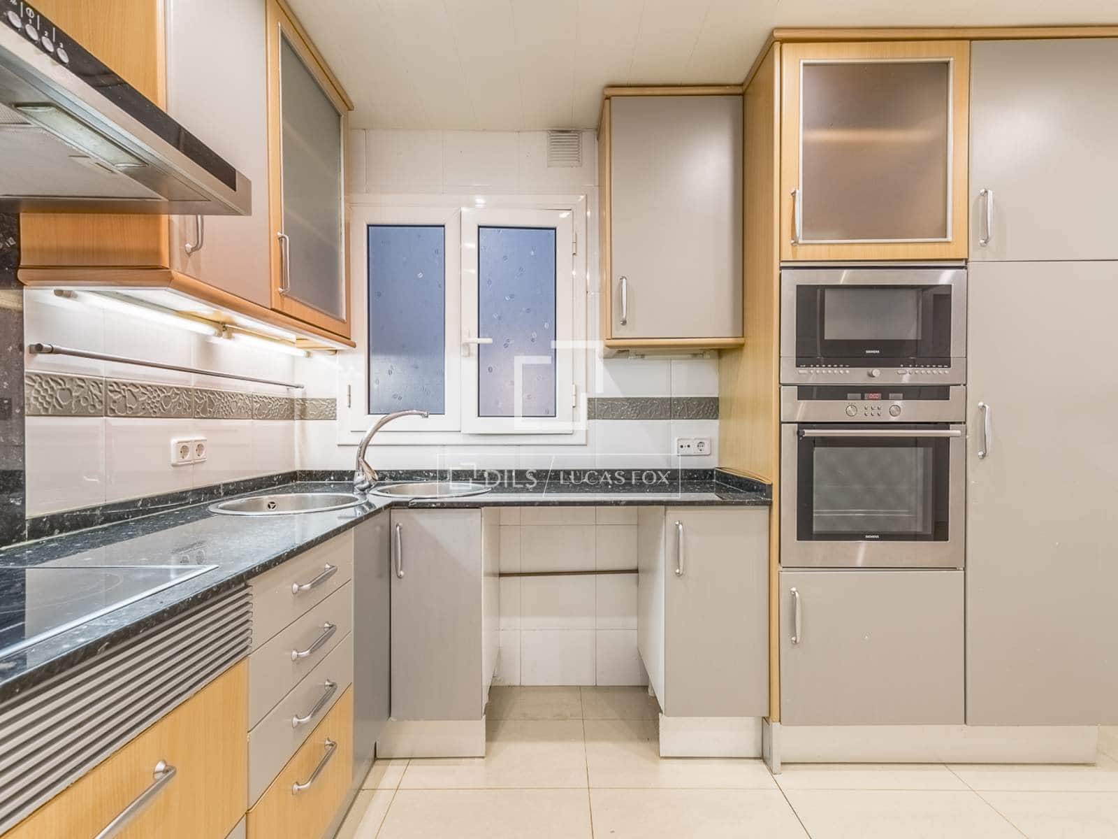 4 bedroom Apartment for sale in Barcelona city - € 850,000 (Ref: 10166922)
