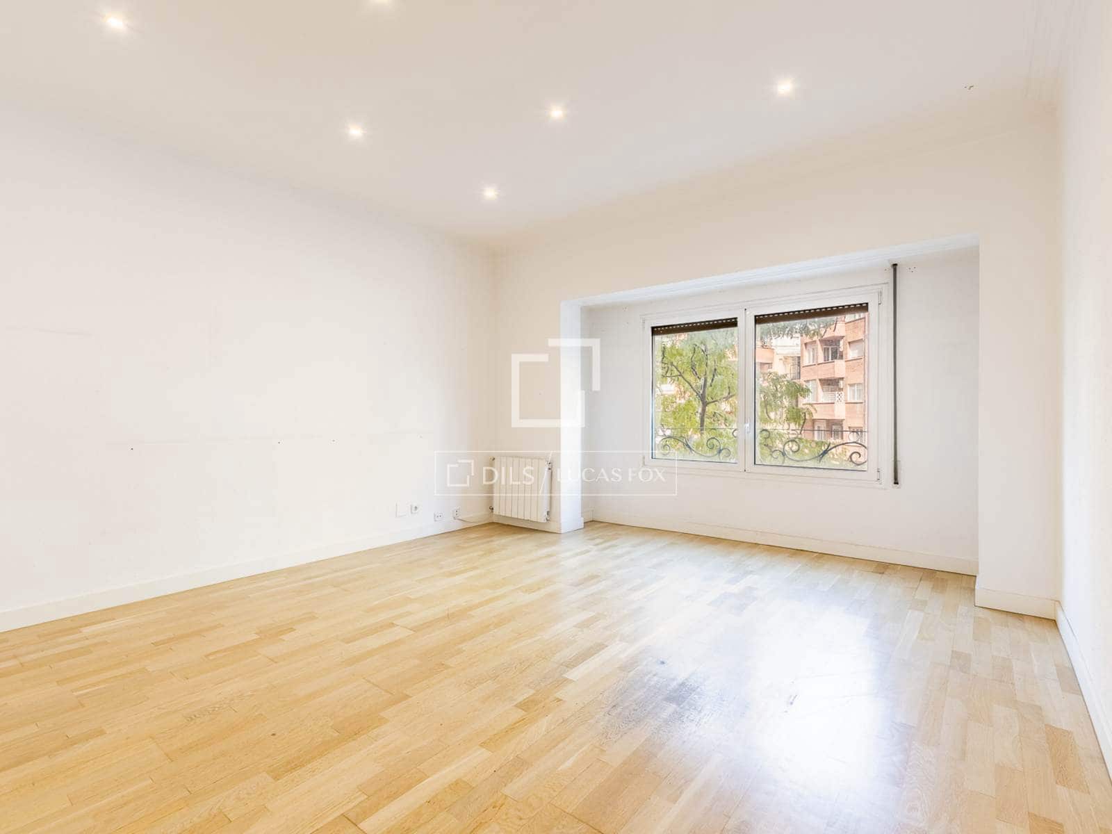 4 bedroom Apartment for sale in Barcelona city - € 850,000 (Ref: 10166922)