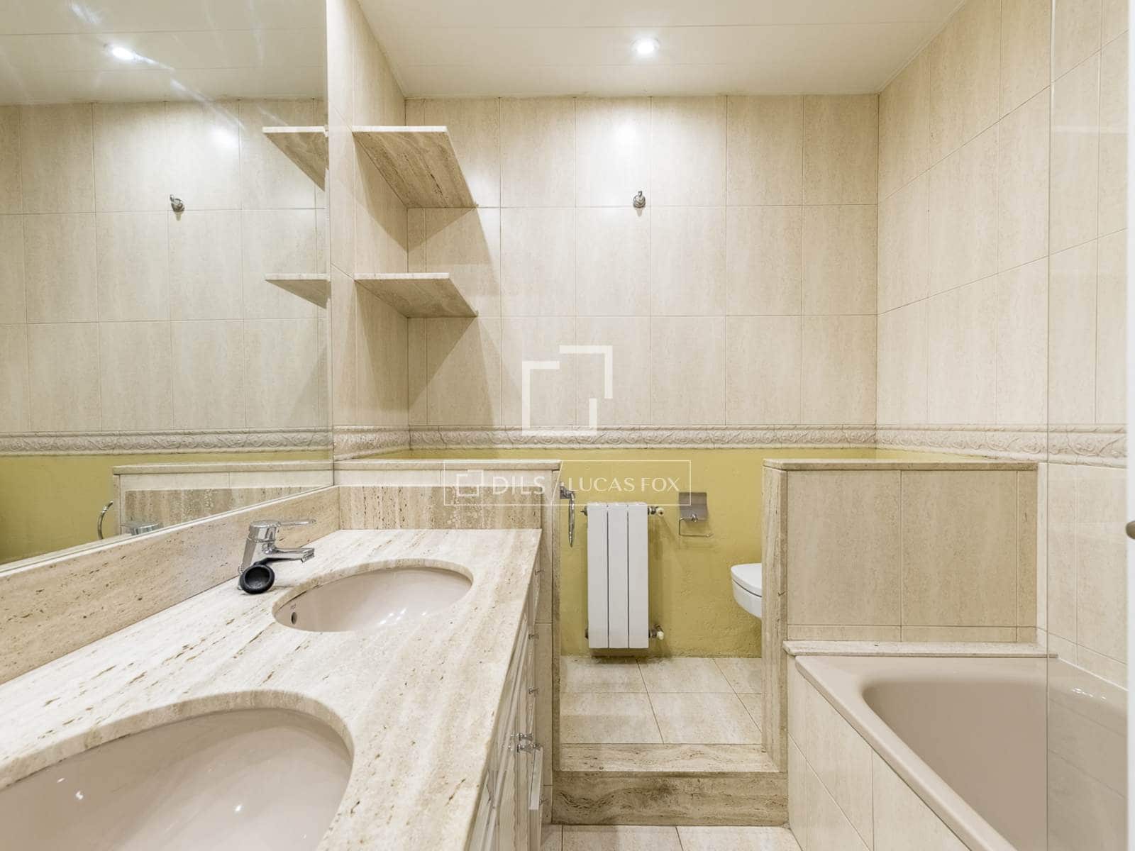 4 bedroom Apartment for sale in Barcelona city - € 850,000 (Ref: 10166922)