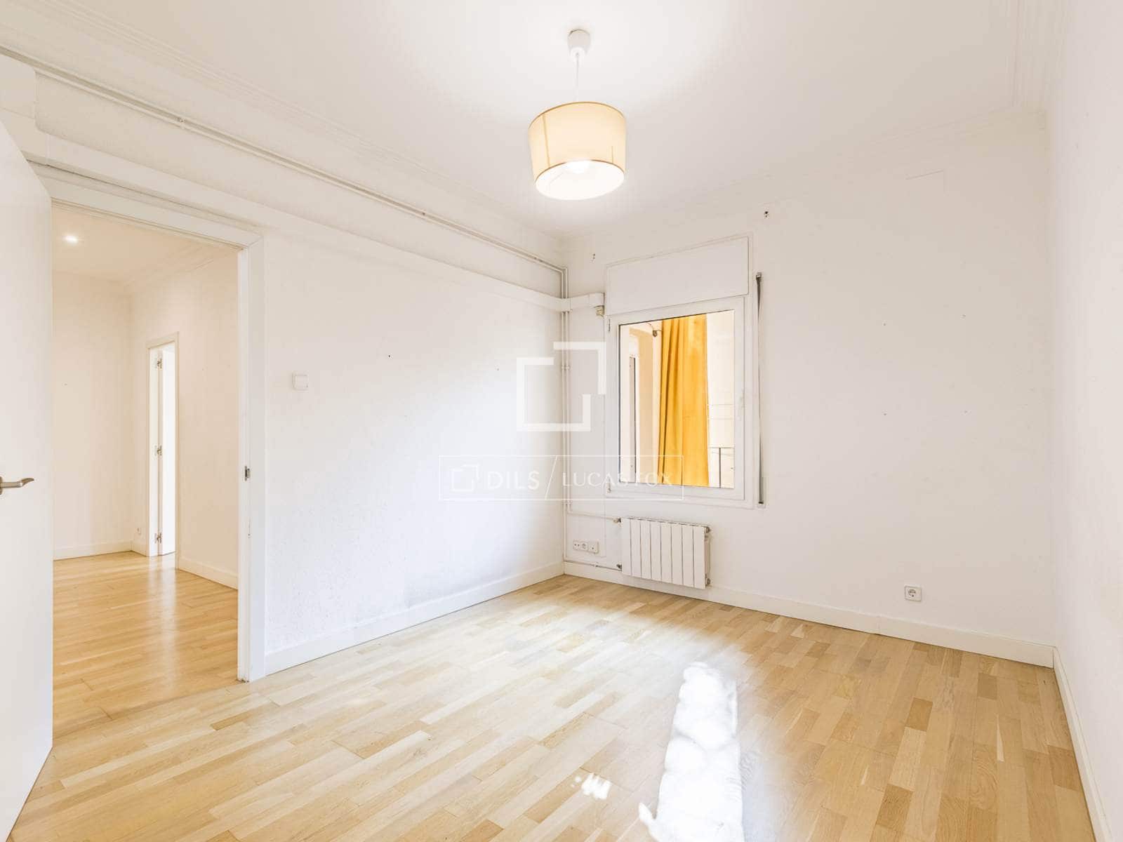 4 bedroom Apartment for sale in Barcelona city - € 850,000 (Ref: 10166922)