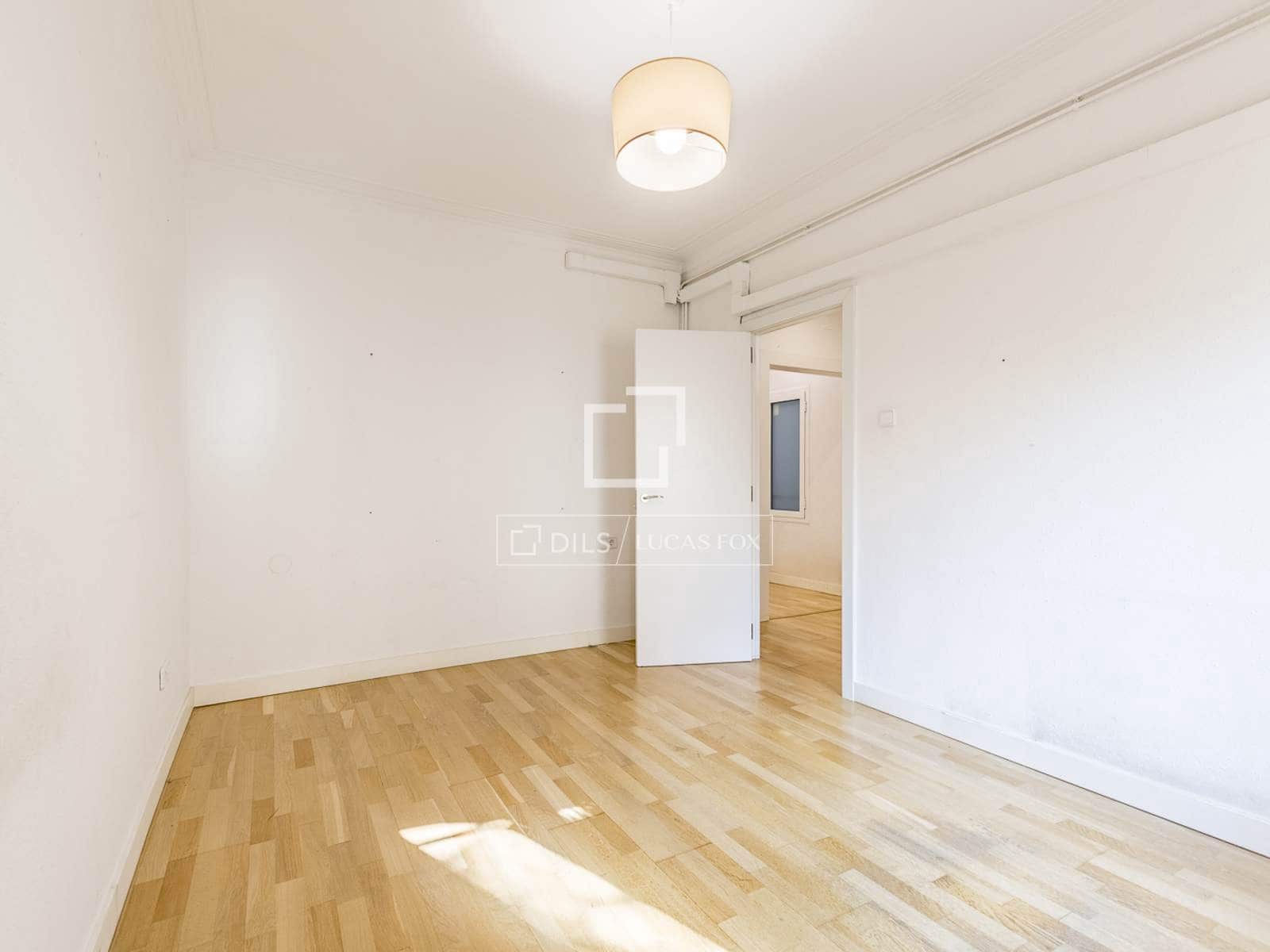 4 bedroom Apartment for sale in Barcelona city - € 850,000 (Ref: 10166922)