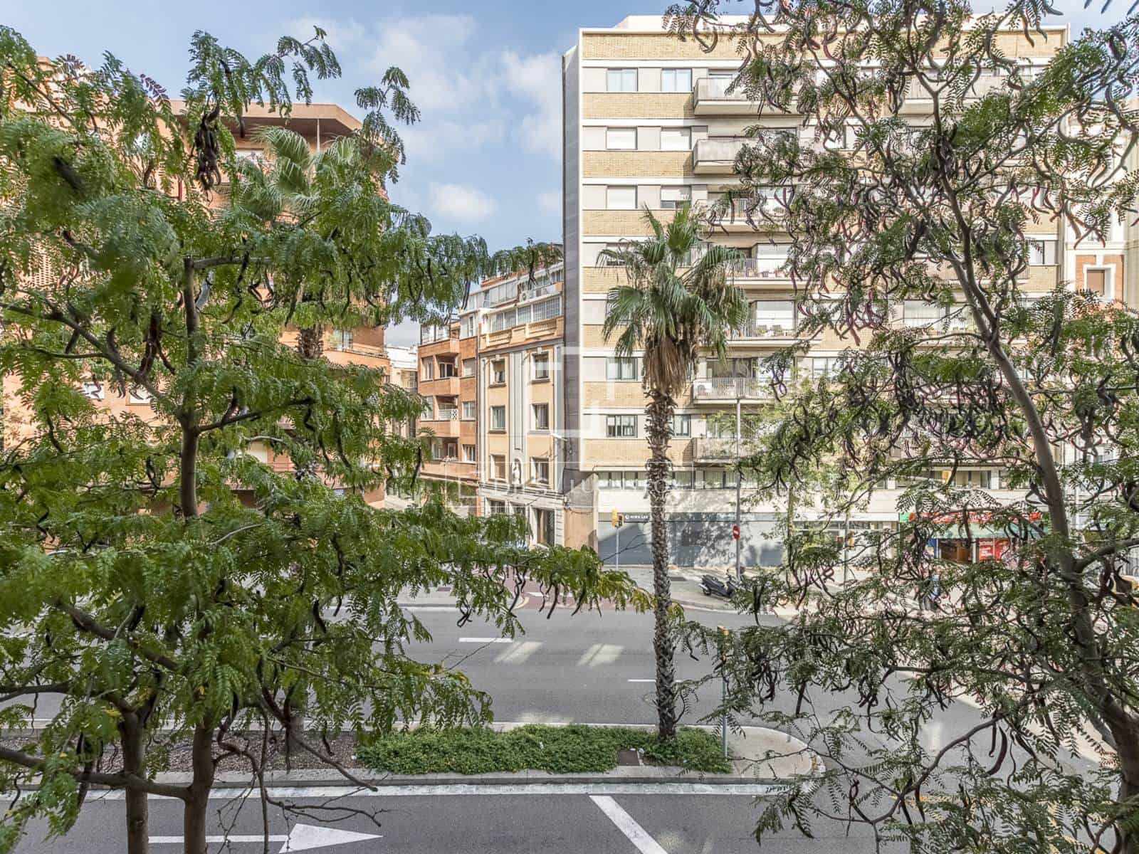 4 bedroom Apartment for sale in Barcelona city - € 850,000 (Ref: 10166922)