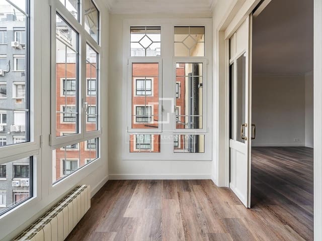 5 soveværelse Lejlighed til salg i Barcelona by - € 1.600.000 (Ref: 10167055)