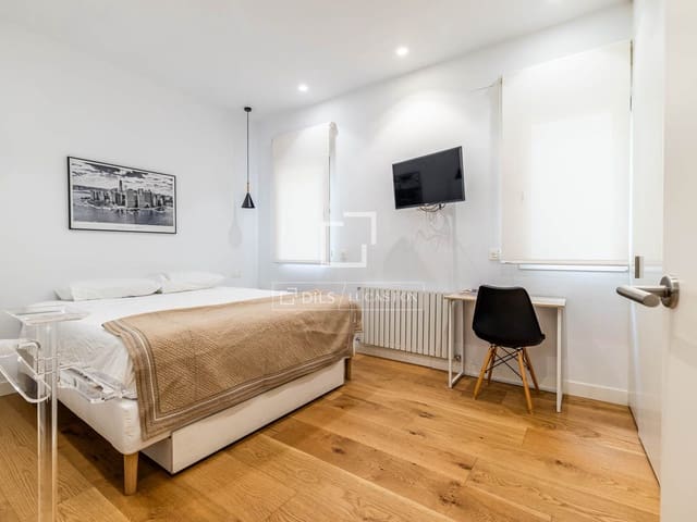 3 soveværelse Lejlighed til salg i Rios Rosas, Madrid by med garage - € 1.495.000 (Ref: 10167058)