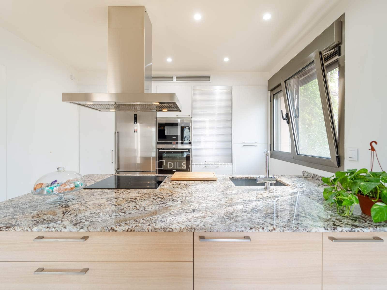 4 chambre Villa/Maison à vendre à Rocafort avec piscine garage - 1 190 000 € (Ref: 10167420)