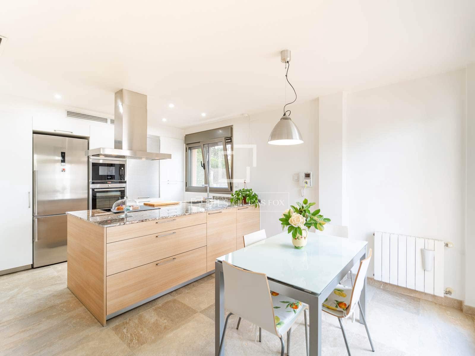 4 chambre Villa/Maison à vendre à Rocafort avec piscine garage - 1 190 000 € (Ref: 10167420)