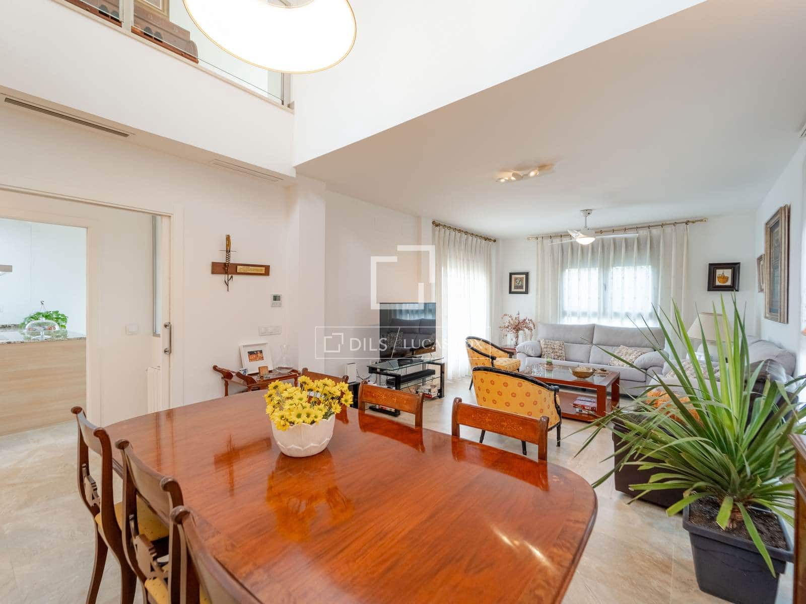 4 chambre Villa/Maison à vendre à Rocafort avec piscine garage - 1 190 000 € (Ref: 10167420)