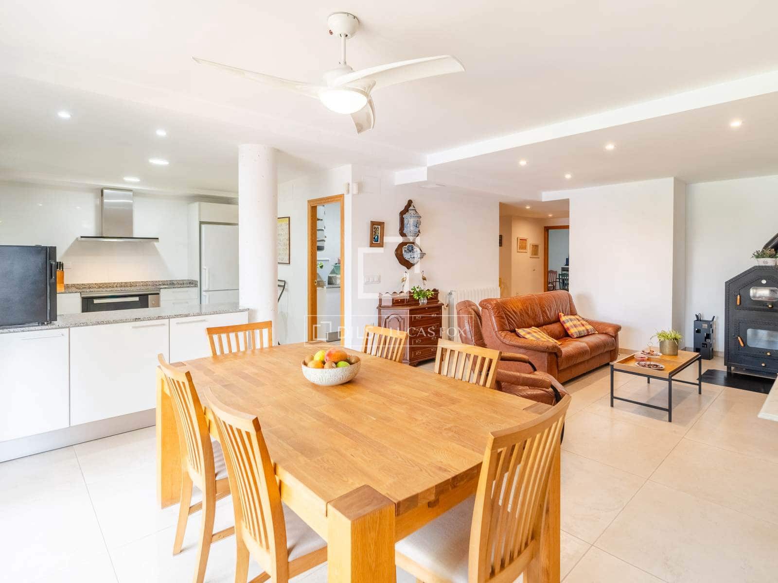 4 chambre Villa/Maison à vendre à Rocafort avec piscine garage - 1 190 000 € (Ref: 10167420)