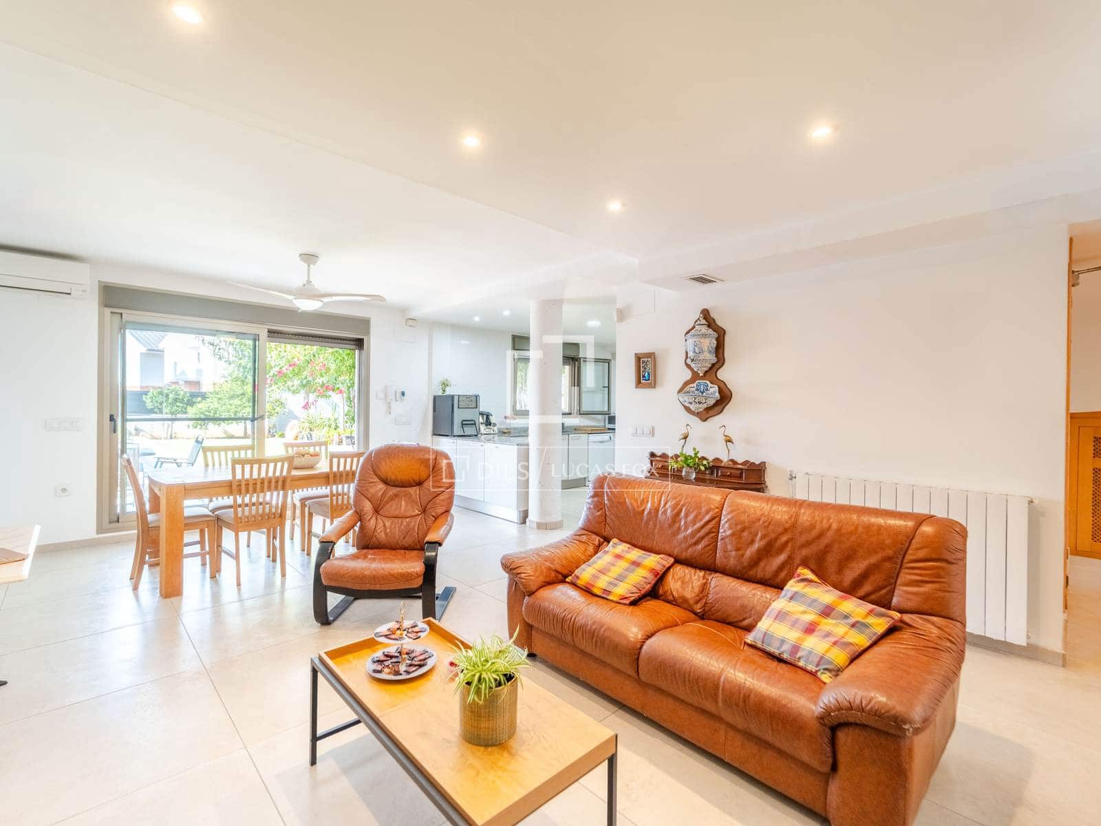 4 chambre Villa/Maison à vendre à Rocafort avec piscine garage - 1 190 000 € (Ref: 10167420)