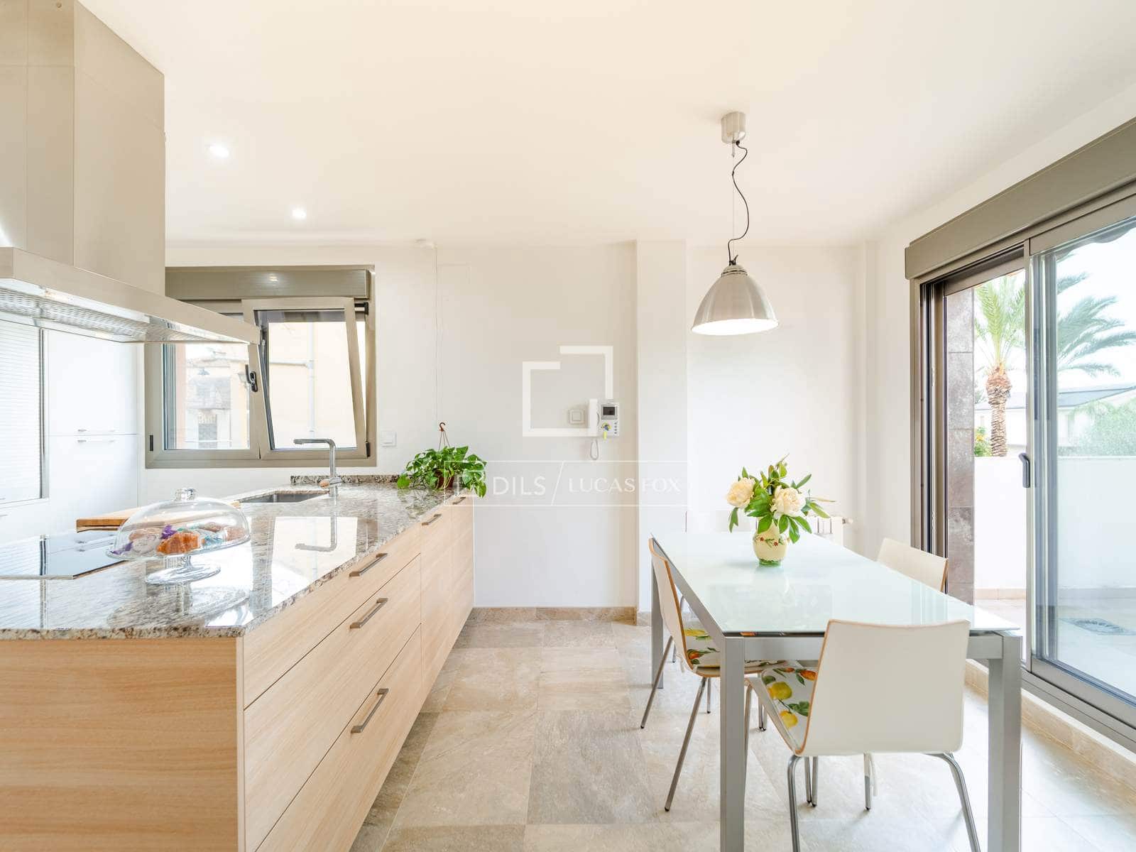 4 chambre Villa/Maison à vendre à Rocafort avec piscine garage - 1 190 000 € (Ref: 10167420)