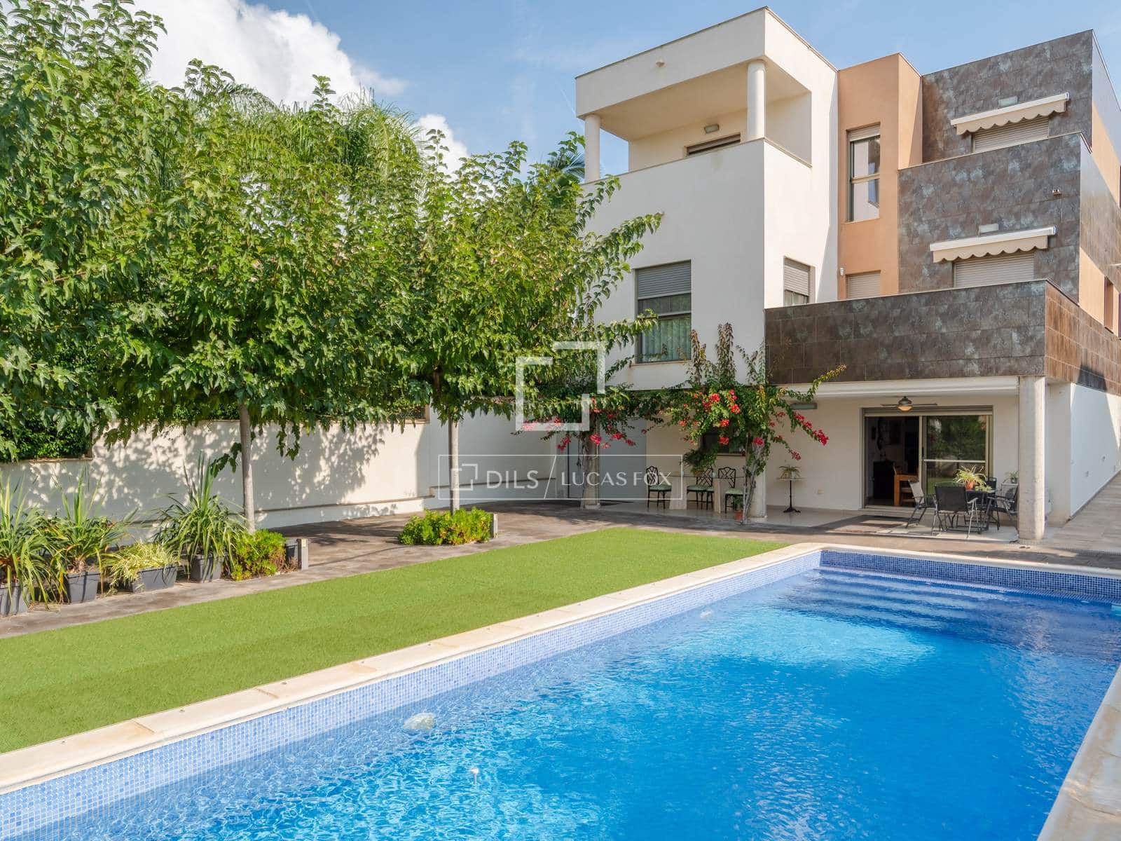 4 chambre Villa/Maison à vendre à Rocafort avec piscine garage - 1 190 000 € (Ref: 10167420)