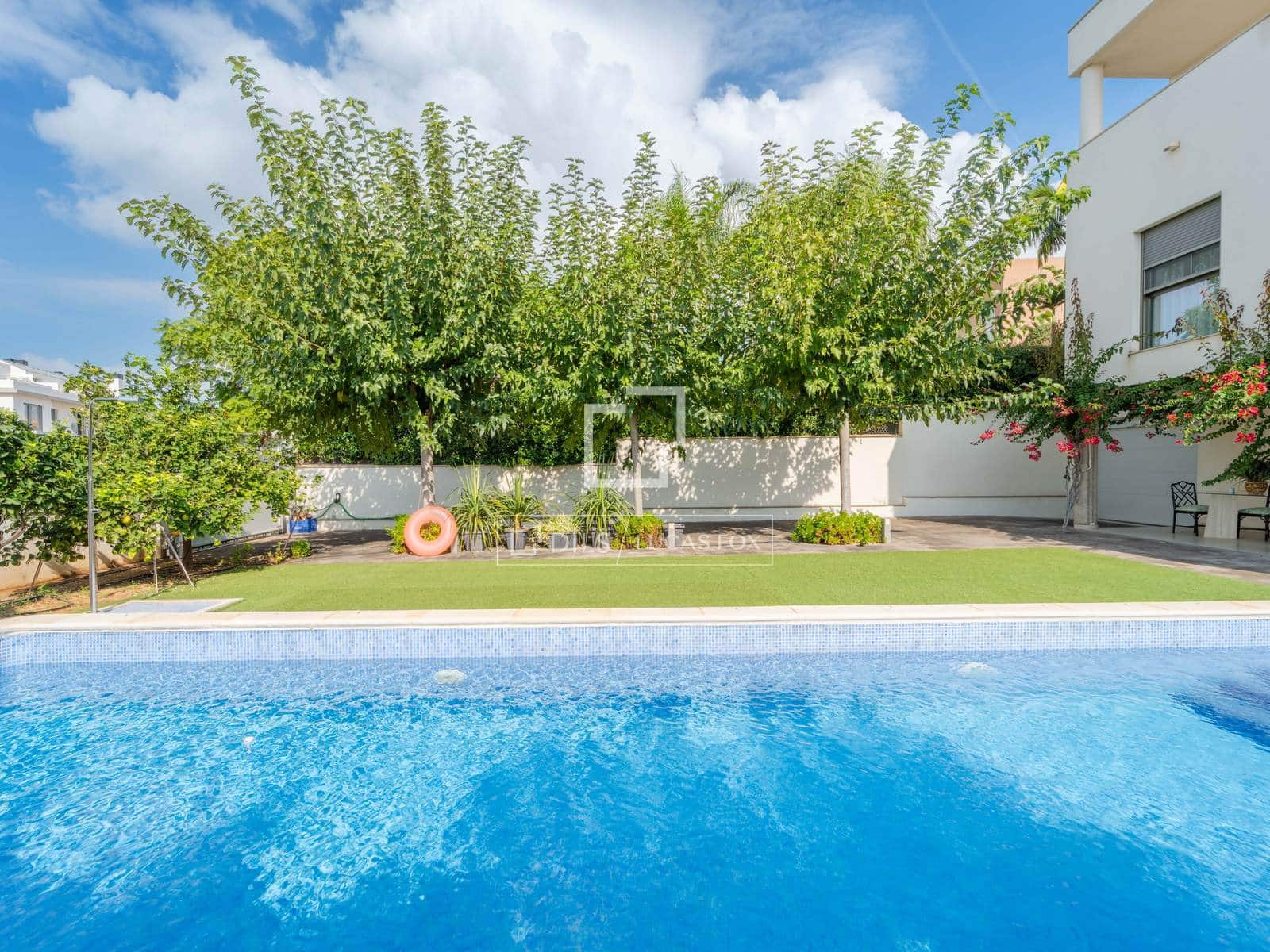4 chambre Villa/Maison à vendre à Rocafort avec piscine garage - 1 190 000 € (Ref: 10167420)
