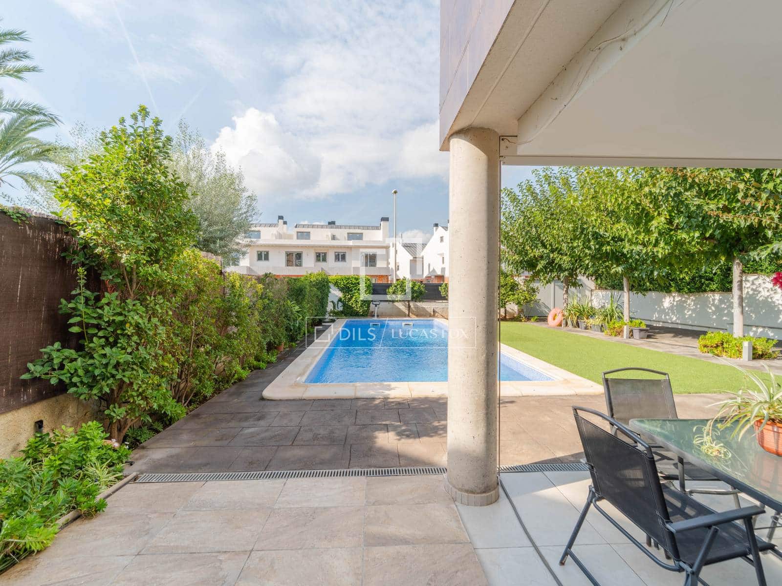 4 chambre Villa/Maison à vendre à Rocafort avec piscine garage - 1 190 000 € (Ref: 10167420)