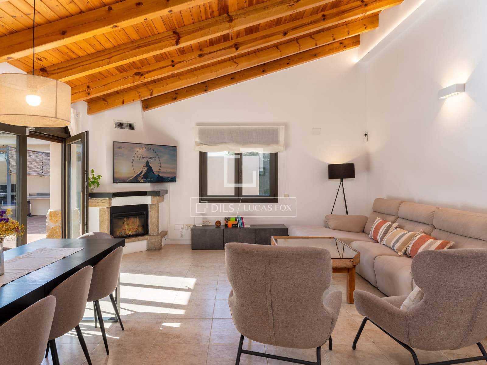 4 soverom Villa til salgs i Sils med svømmebasseng garasje - € 660 000 (Ref: 10167508)