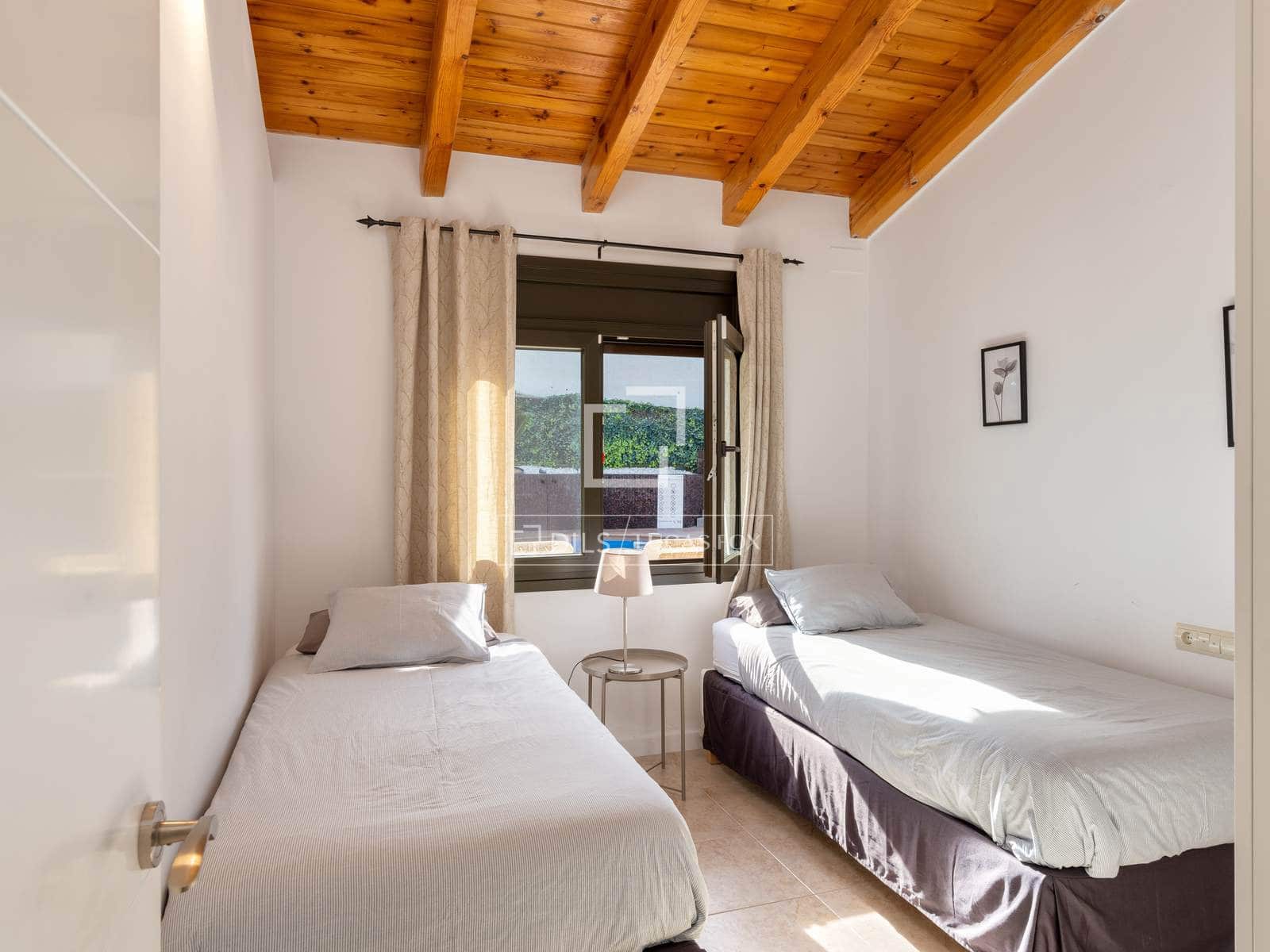 4 soverom Villa til salgs i Sils med svømmebasseng garasje - € 660 000 (Ref: 10167508)