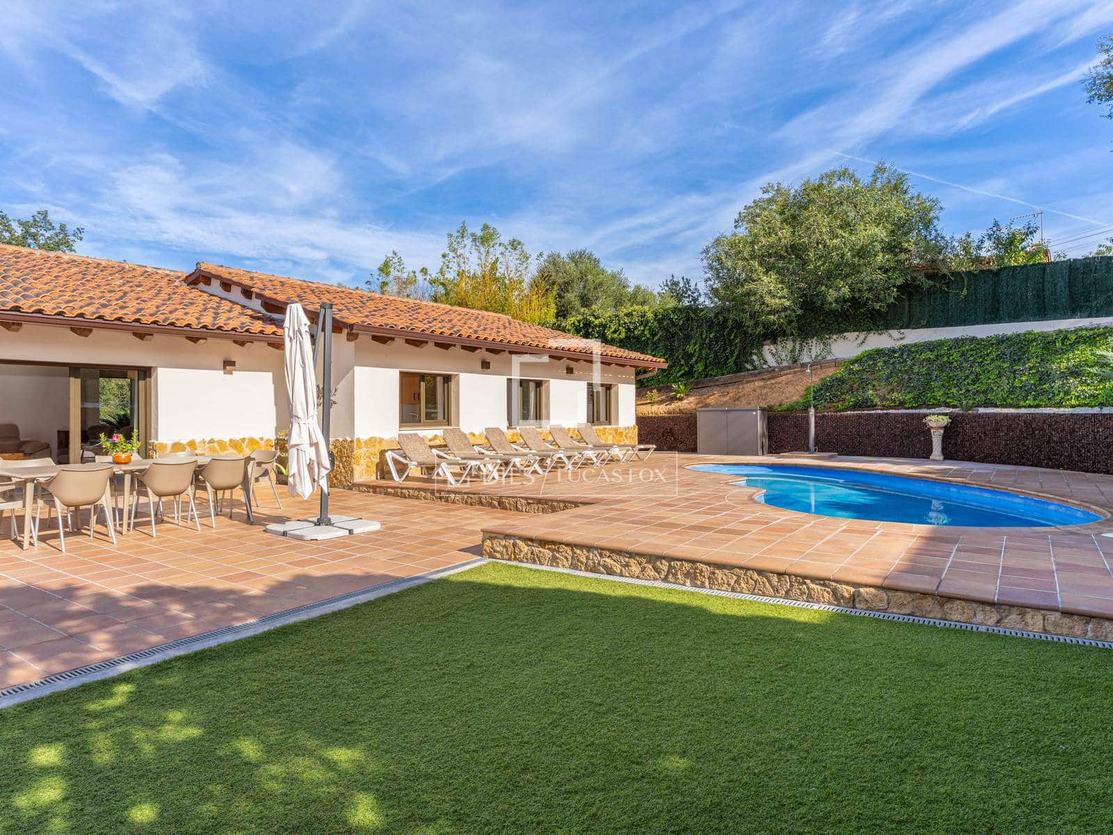 4 soverom Villa til salgs i Sils med svømmebasseng garasje - € 660 000 (Ref: 10167508)
