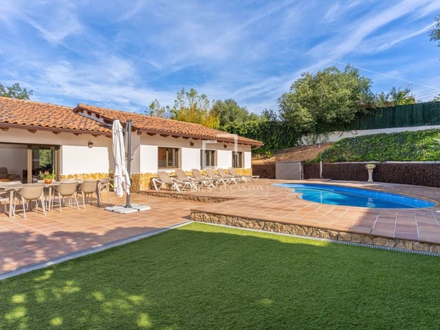 4 soverom Villa til salgs i Sils med svømmebasseng garasje - € 660 000 (Ref: 10167508)