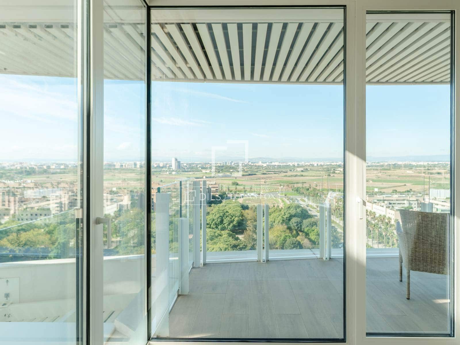 Ático de 3 habitaciones en València ciudad en venta con piscina garaje - 1.650.000 € (Ref: 10168812)