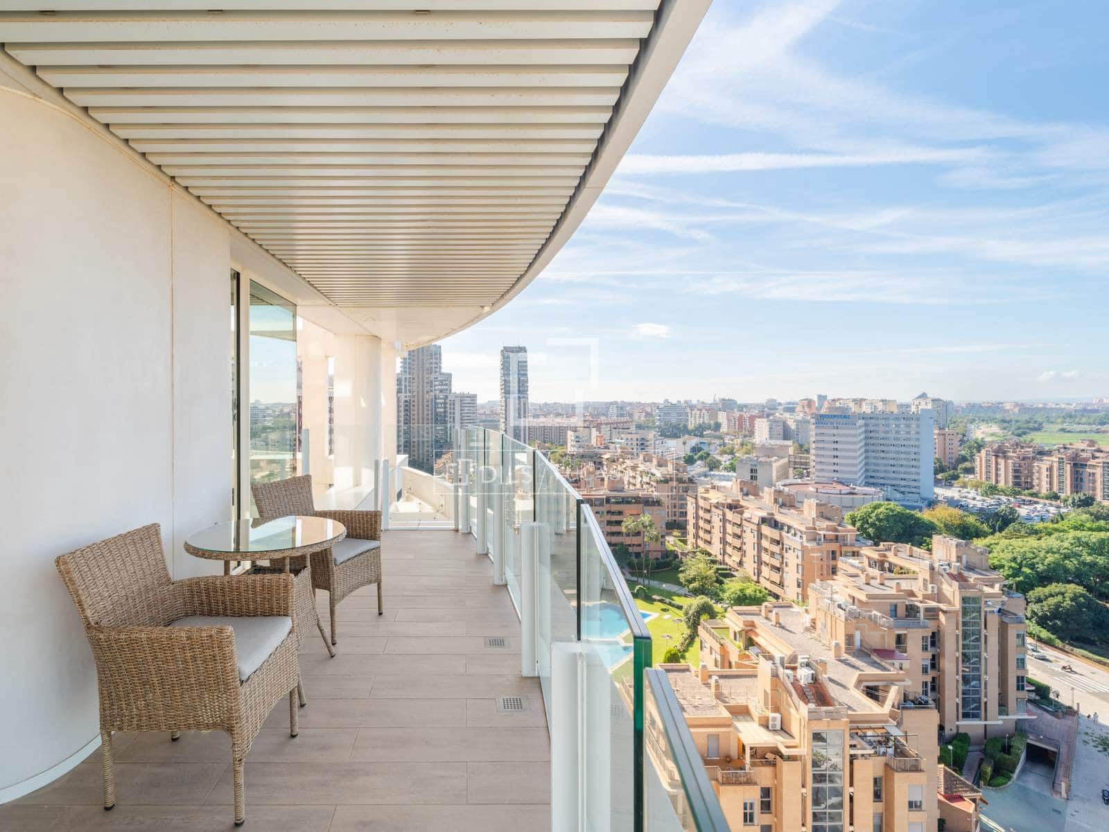 Ático de 3 habitaciones en València ciudad en venta con piscina garaje - 1.650.000 € (Ref: 10168812)