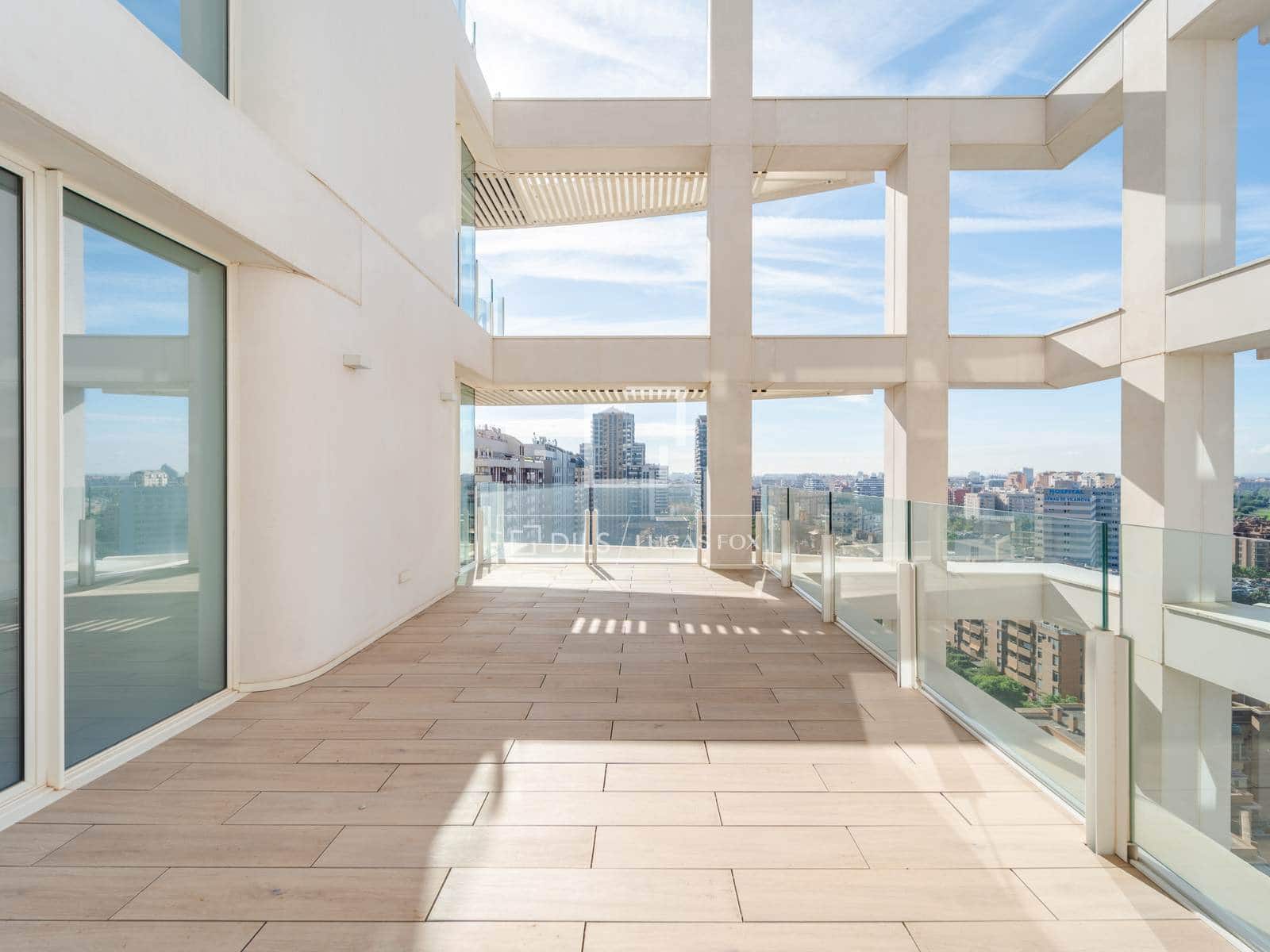 Ático de 3 habitaciones en València ciudad en venta con piscina garaje - 1.650.000 € (Ref: 10168812)