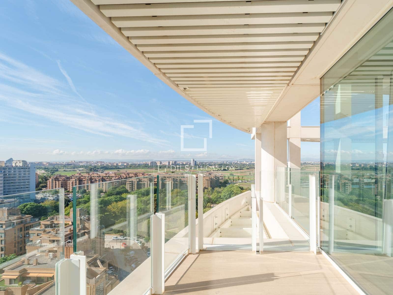 Ático de 3 habitaciones en València ciudad en venta con piscina garaje - 1.650.000 € (Ref: 10168812)