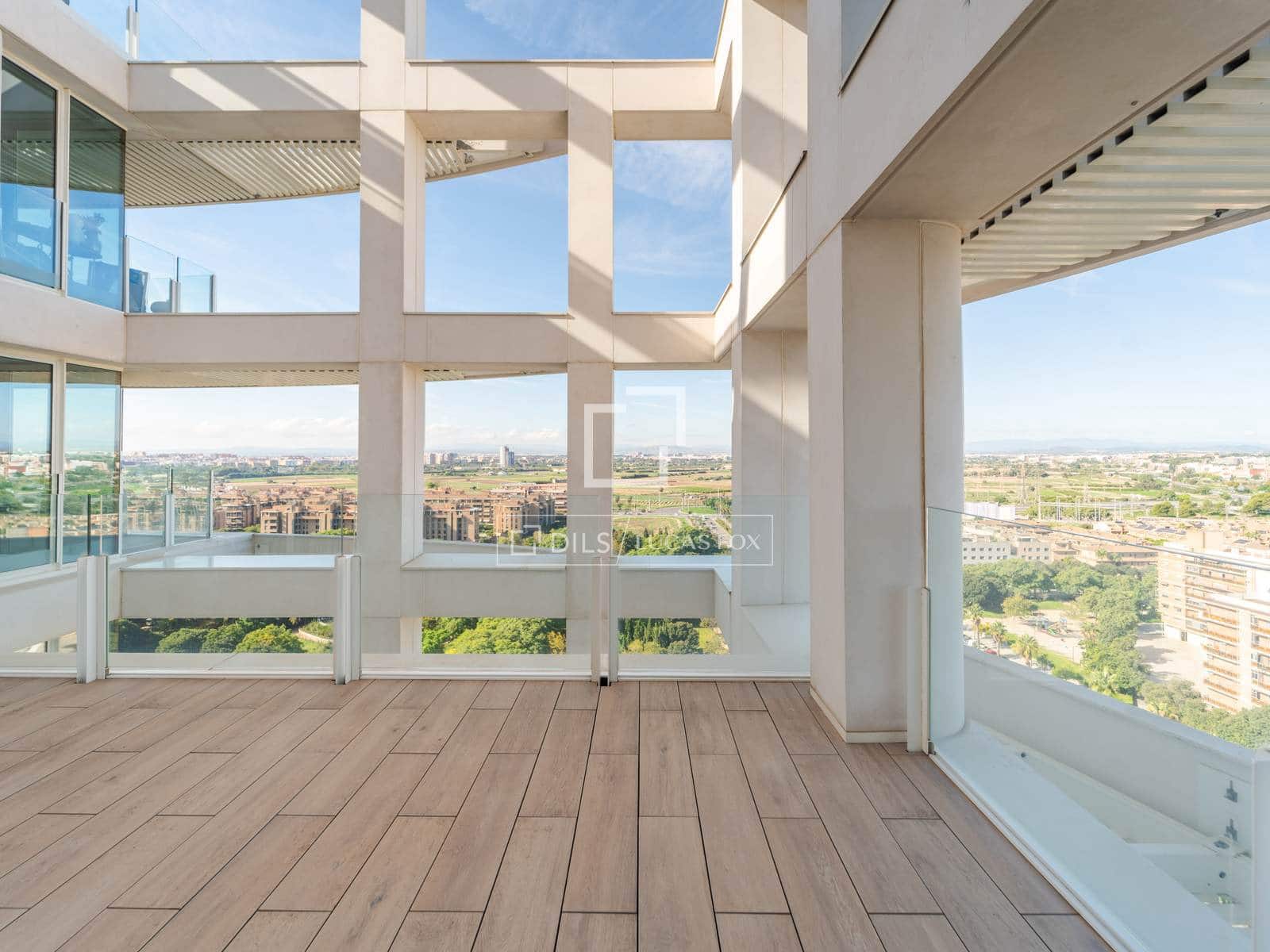 Ático de 3 habitaciones en València ciudad en venta con piscina garaje - 1.650.000 € (Ref: 10168812)