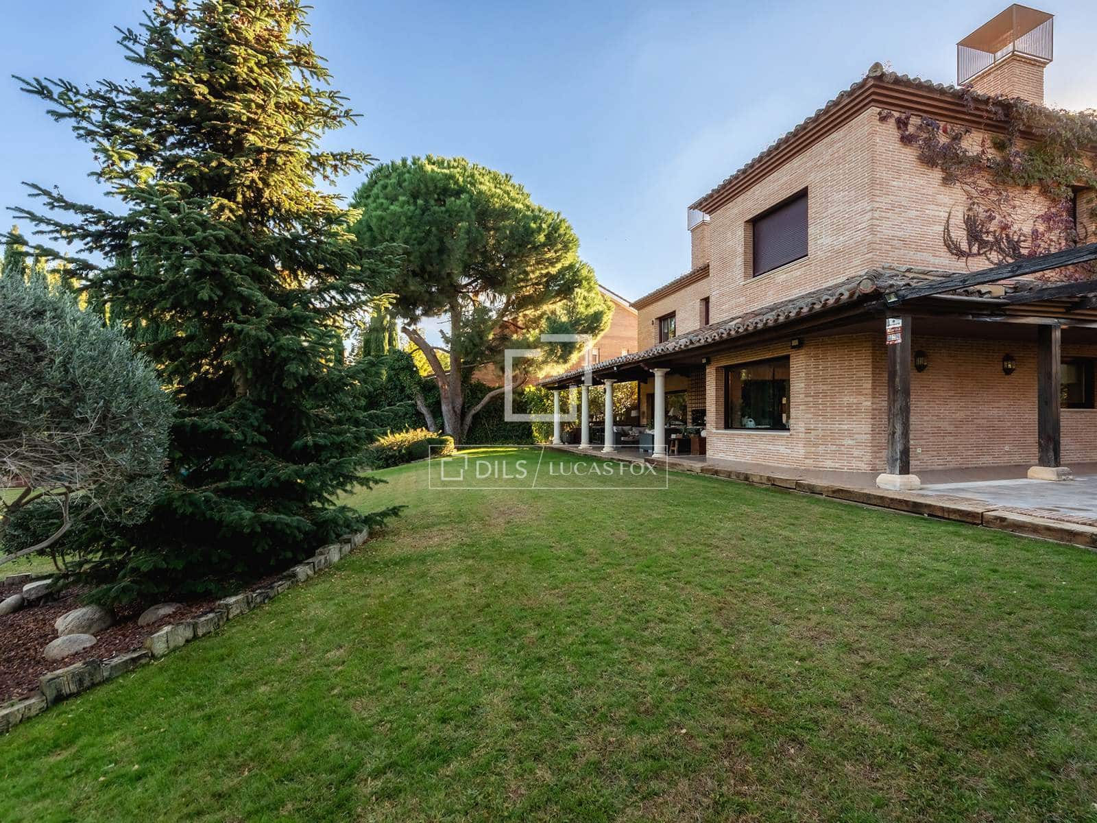 5 soveværelse Villa til salg i Majadahonda med swimmingpool garage - € 3.150.000 (Ref: 10168915)