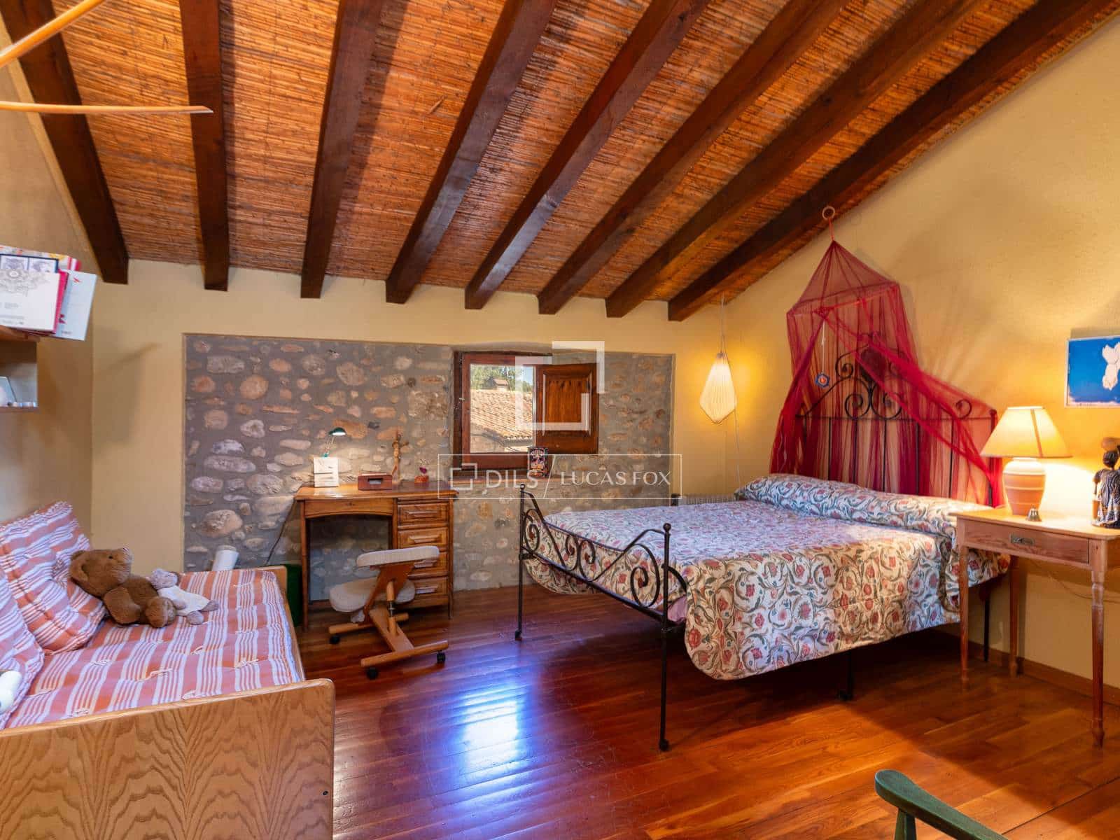 5 bedroom Villa for sale in Crespia - € 725,000 (Ref: 10169156)