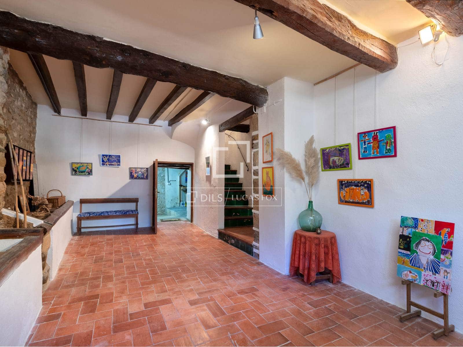 5 bedroom Villa for sale in Crespia - € 725,000 (Ref: 10169156)