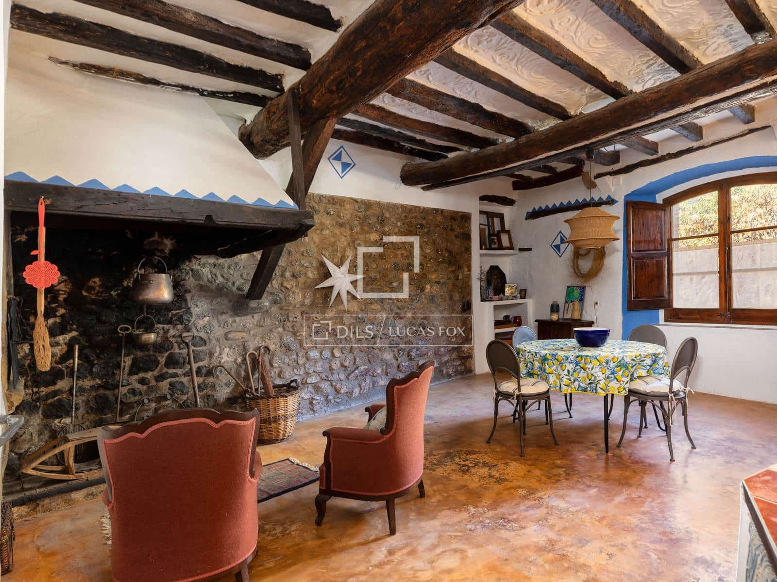 5 bedroom Villa for sale in Crespia - € 725,000 (Ref: 10169156)