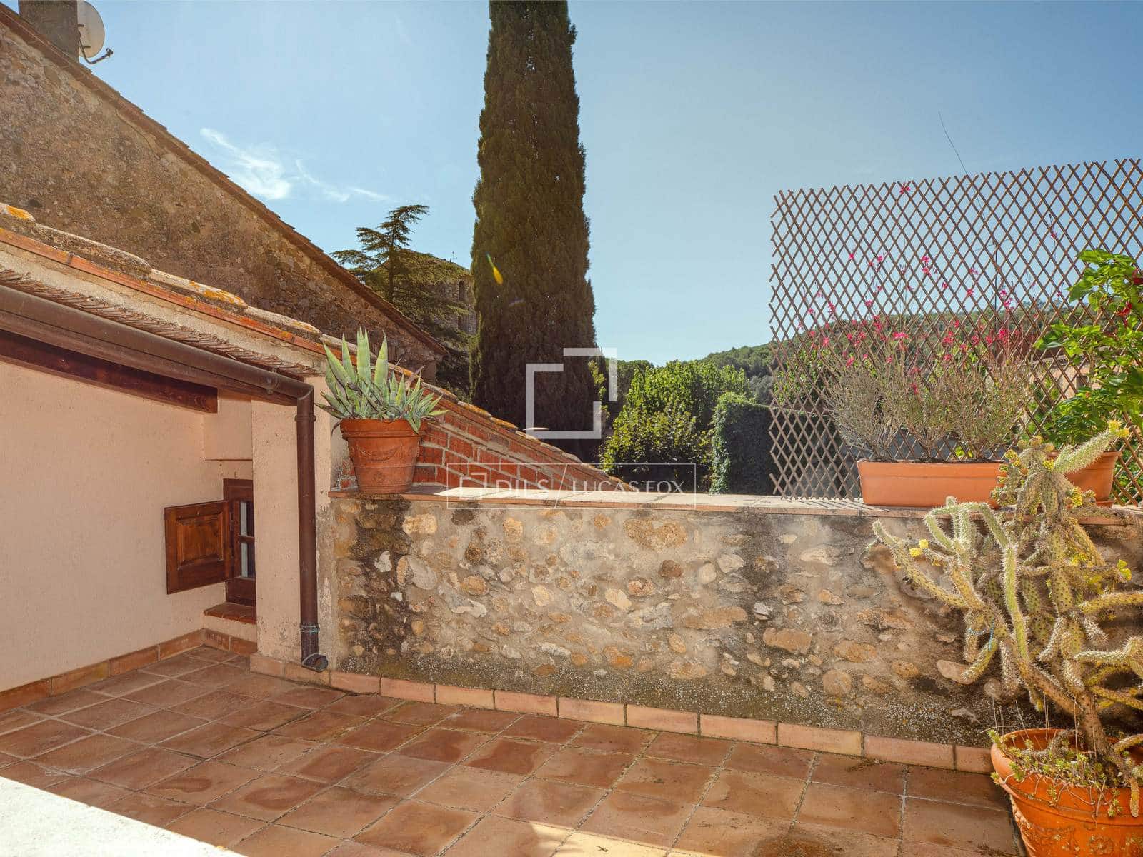 5 bedroom Villa for sale in Crespia - € 725,000 (Ref: 10169156)