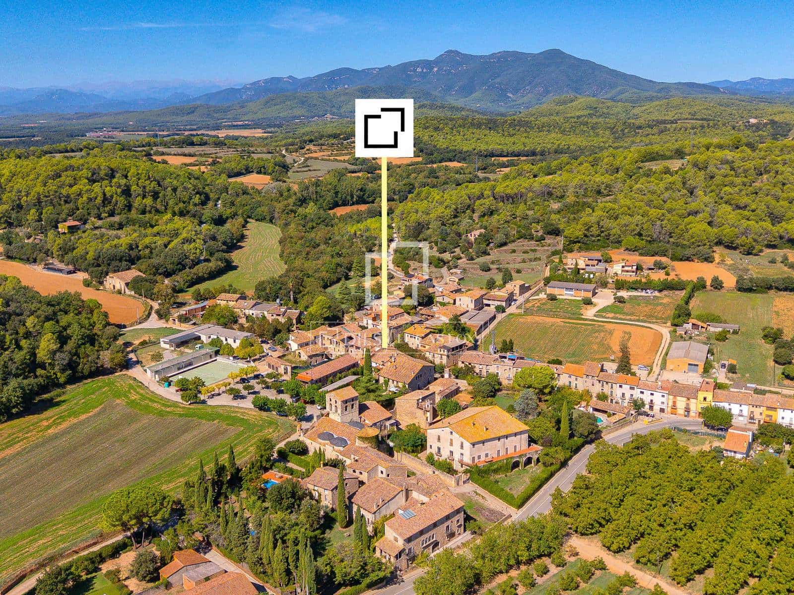5 bedroom Villa for sale in Crespia - € 725,000 (Ref: 10169156)
