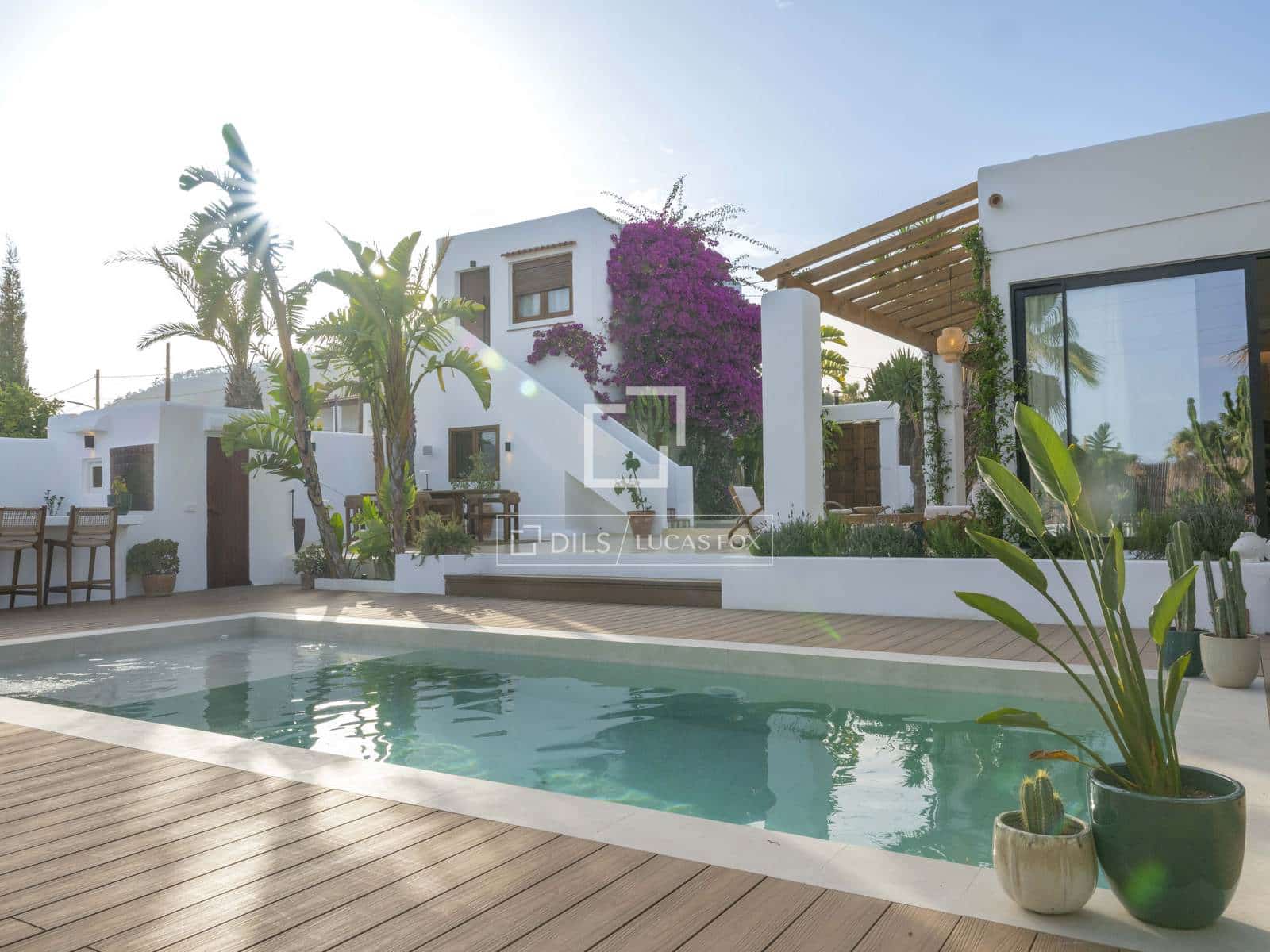 4 bedroom Villa for sale in San Jose / Sant Josep de Sa Talaia with pool garage - € 1,980,000 (Ref: 10169157)