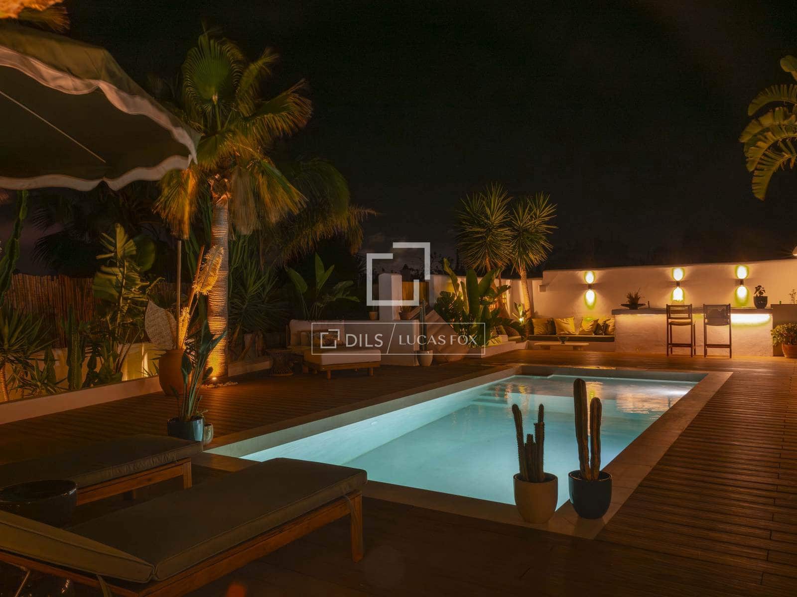 4 bedroom Villa for sale in San Jose / Sant Josep de Sa Talaia with pool garage - € 1,980,000 (Ref: 10169157)